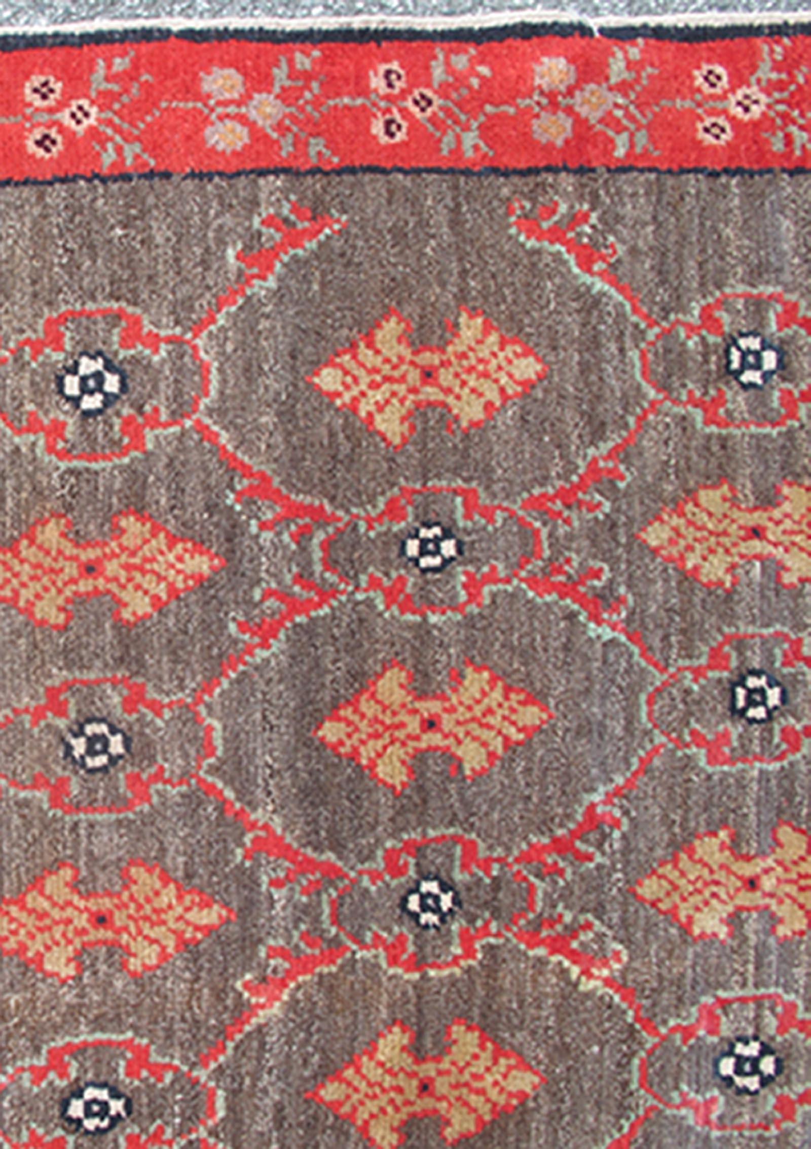 Vintage Turkish Tulu rug with a modern design in charcoal background
All-over design vintage Turkish modern rug EN-306, country of origin / type: Turkey / Oushak, circa 1940.

This modern-design vintage Turkish Tulu rug features an all-over,