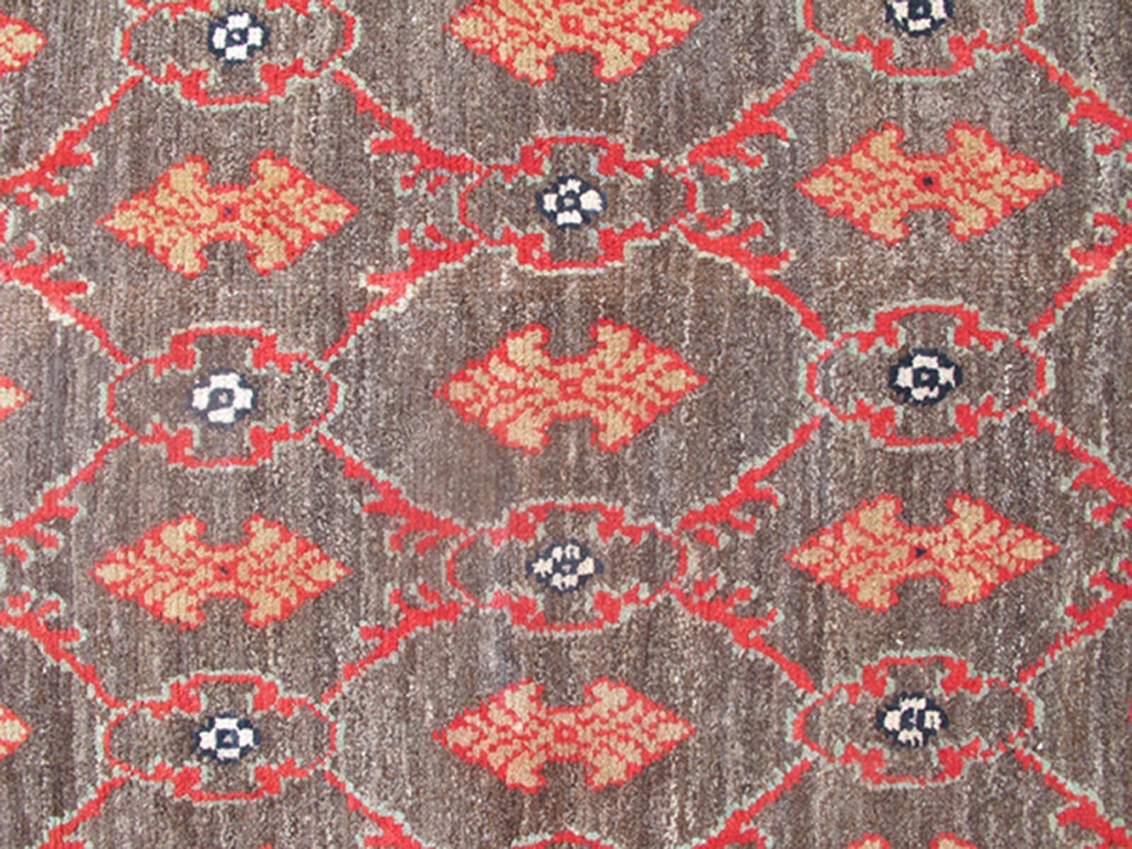 Vintage Turkish Tulu Rug with a Modern Design in Gray Background & Red Border In Good Condition For Sale In Atlanta, GA