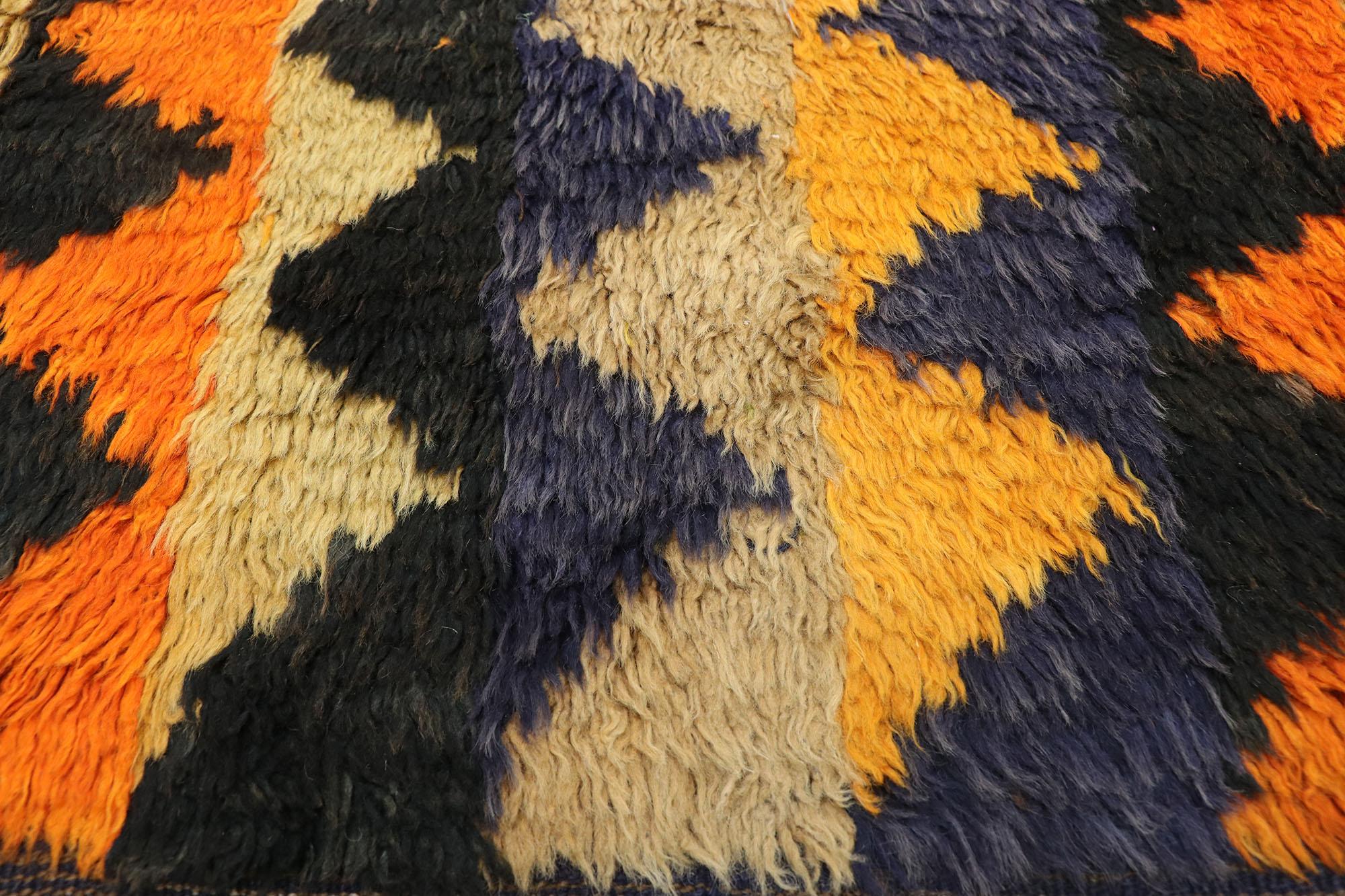 Vintage Turkish Tulu Rug with Bold Art Deco Style In Good Condition For Sale In Dallas, TX