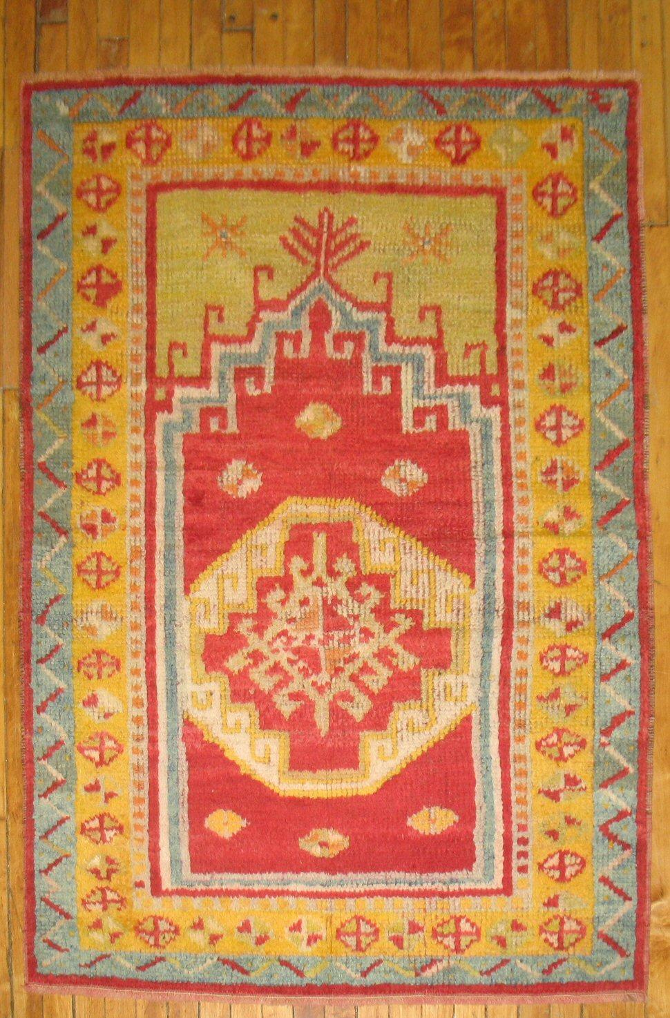 Hand-Woven Vintage Turkish Tulu Rug with Prayer Niche Motif