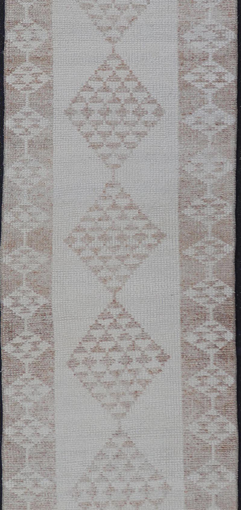 Vintage Turkish Tulu Runner -Neutral Tones and Geometric Diamond Patterns In Good Condition For Sale In Atlanta, GA