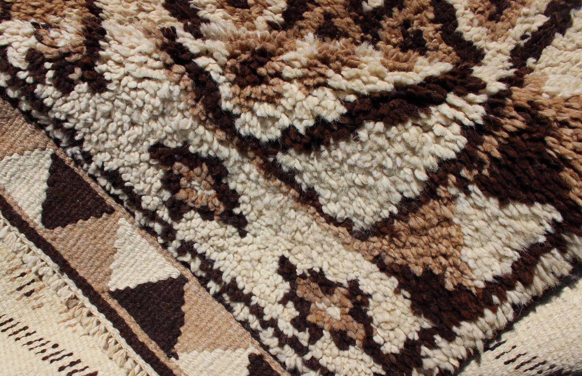 Mid-20th Century Vintage Turkish Tulu Runner with Diamond Design in Cream, Brown, and Taupe For Sale