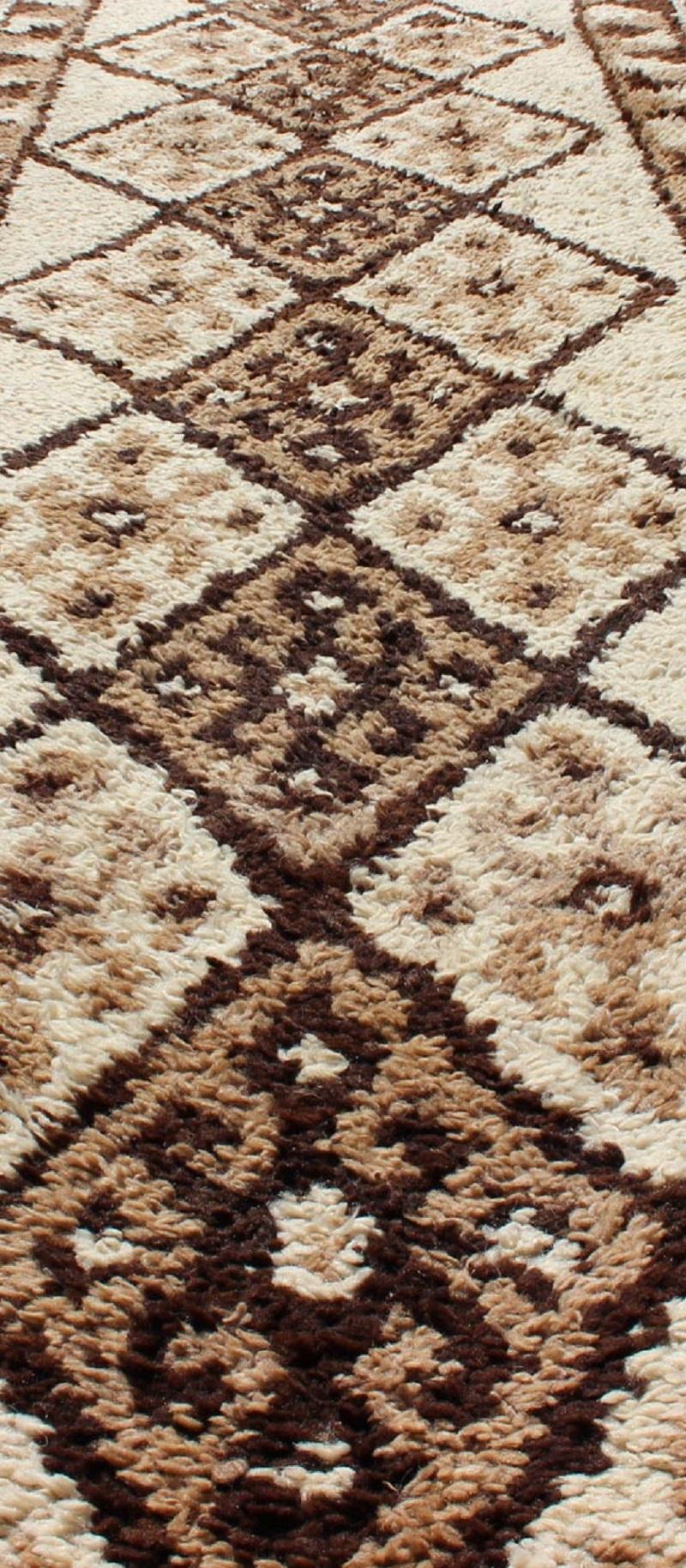 Vintage Turkish Tulu Runner with Diamond Design in Cream, Brown, and Taupe For Sale 3