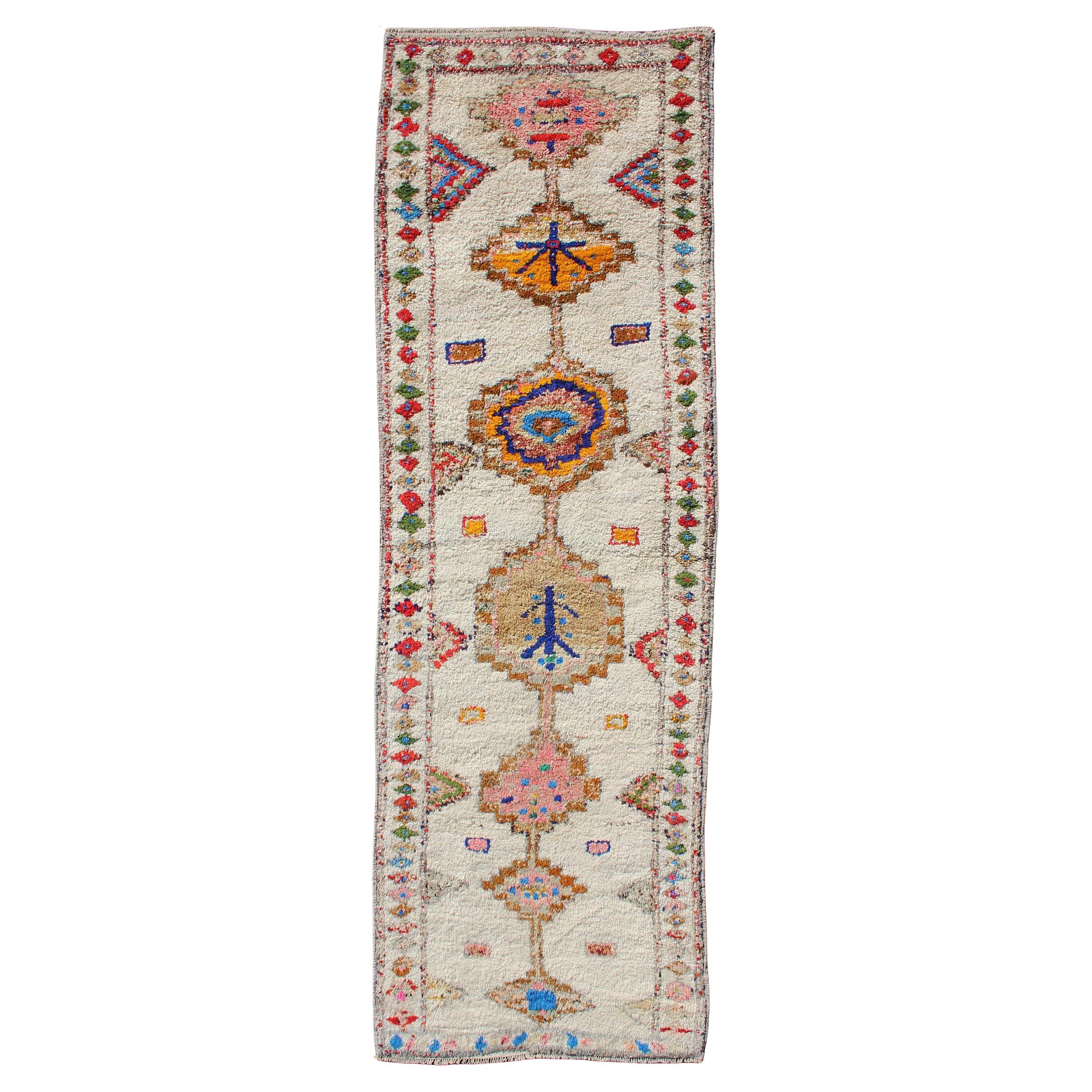 Vintage Turkish Tulu Runner with Ivory, Rose, Blue, and Multicolor 3
9 x 11
4