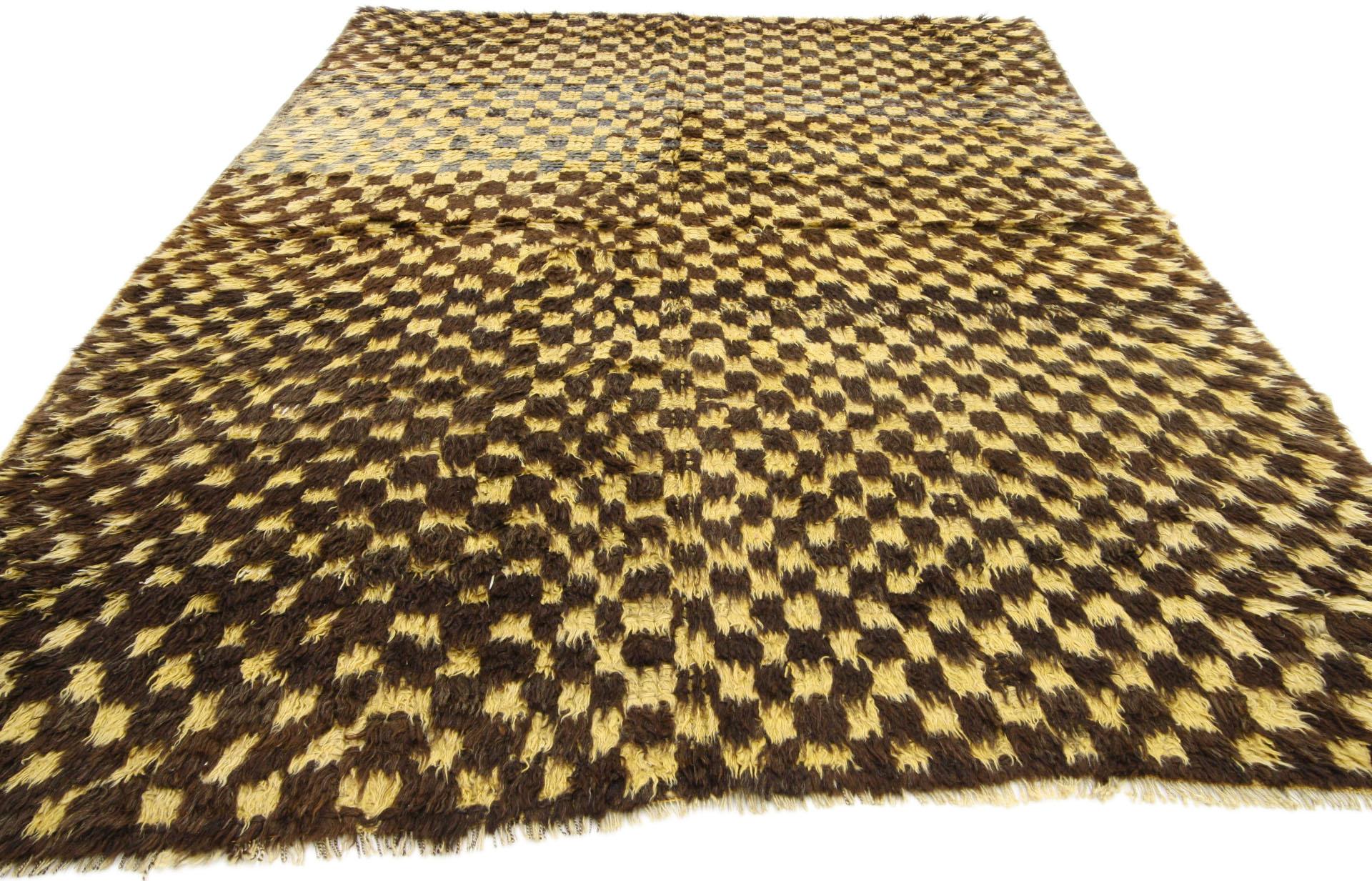 51172, vintage Turkish Tulu Shag rug with Mid-Century Modern style. This hand knotted wool vintage Turkish Tulu rug features an all-over checkerboard pattern composed of alternating yellow and brown squares. The simple, but highly effective design