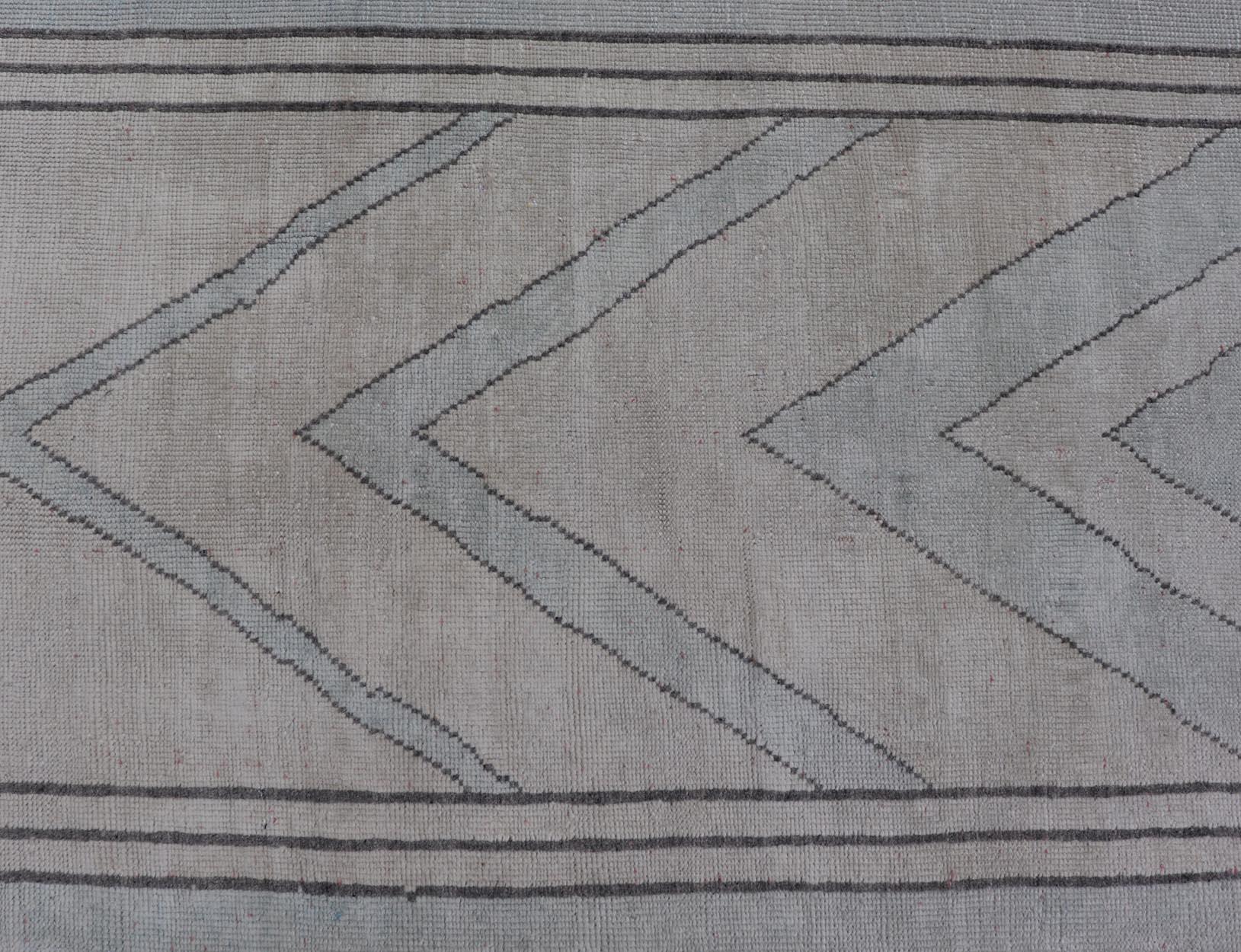 Traves de Mesa Turco Vintage Único con Diseño Moderno en Lt. Azul, topo y marrón en venta 2