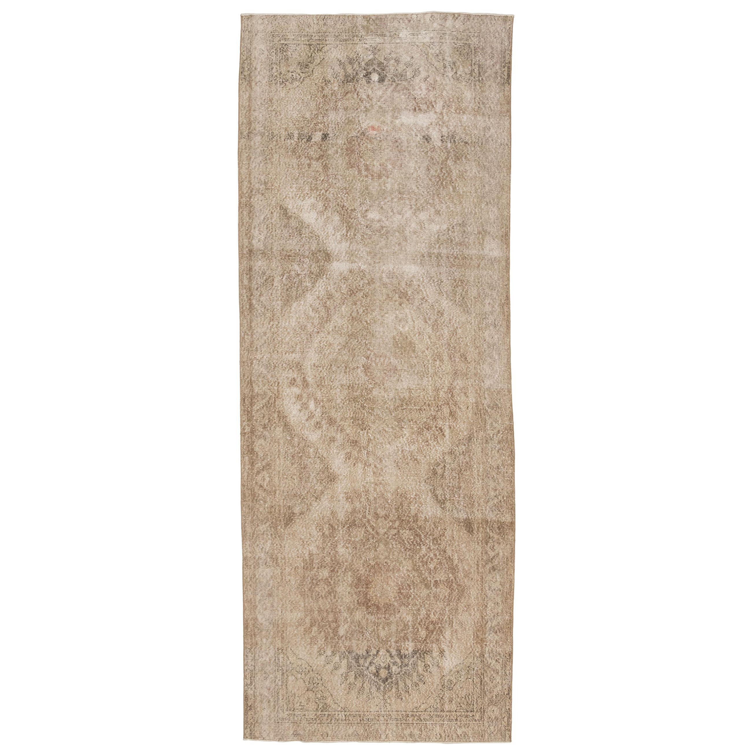 Tapis de couloir turc vintage Ushak en vente