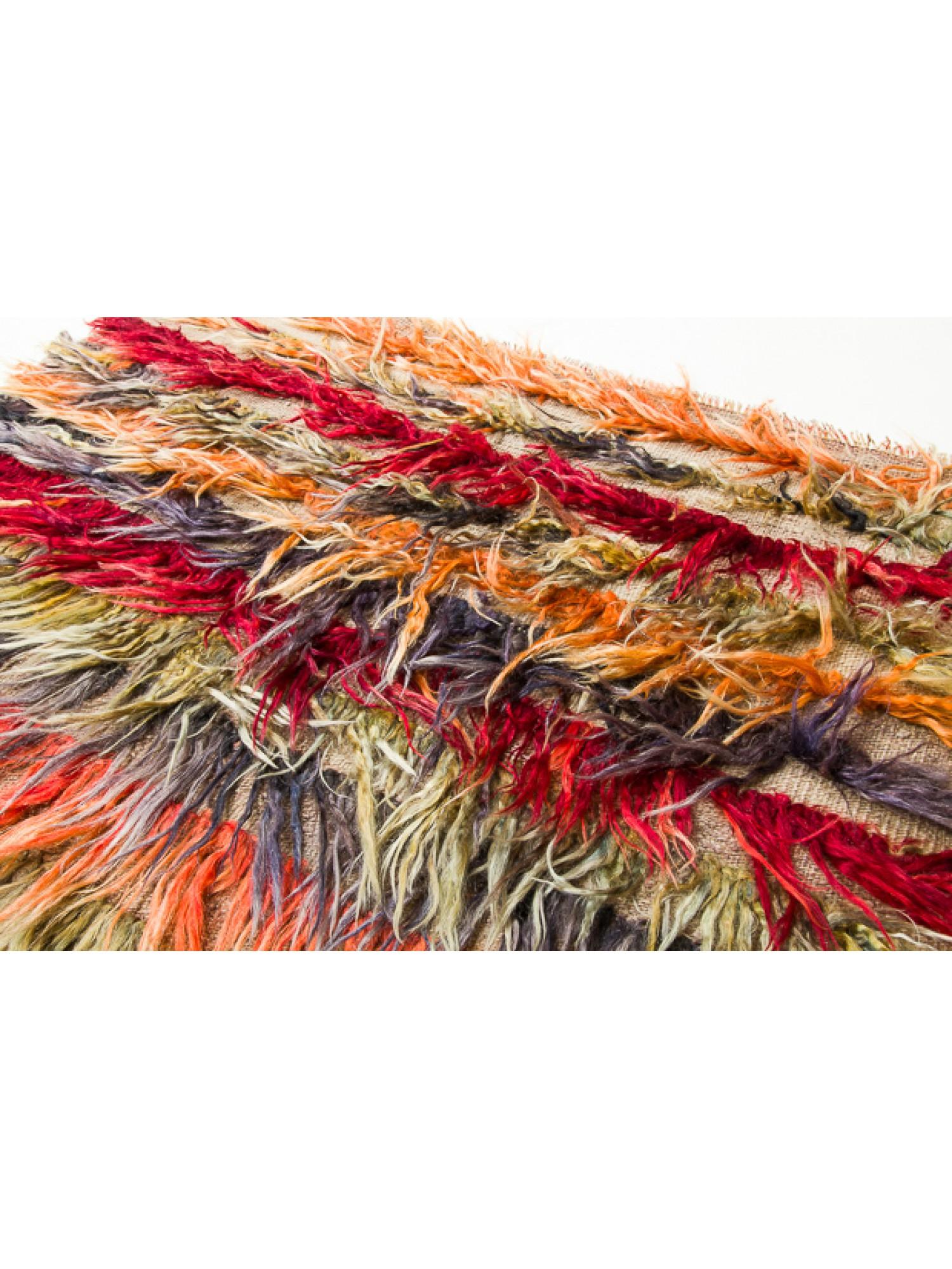 Türkischer west Anatolischer Tulu-Teppich im Vintage-Stil, zotteliger langer Kelim-Wollteppich (Wolle) im Angebot
