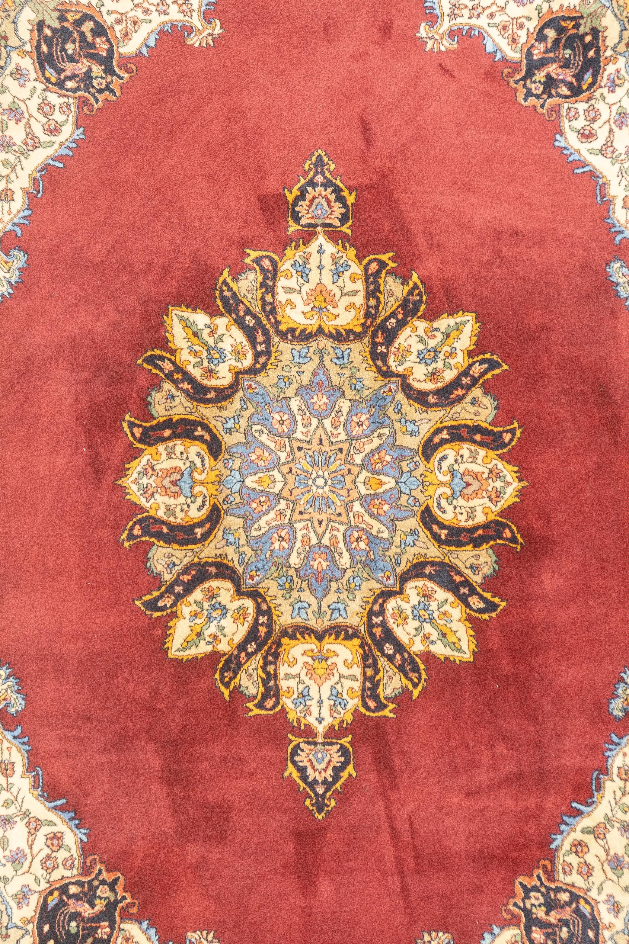 Turc Tapis turc vintage 7'8'' x 11'4'' en vente