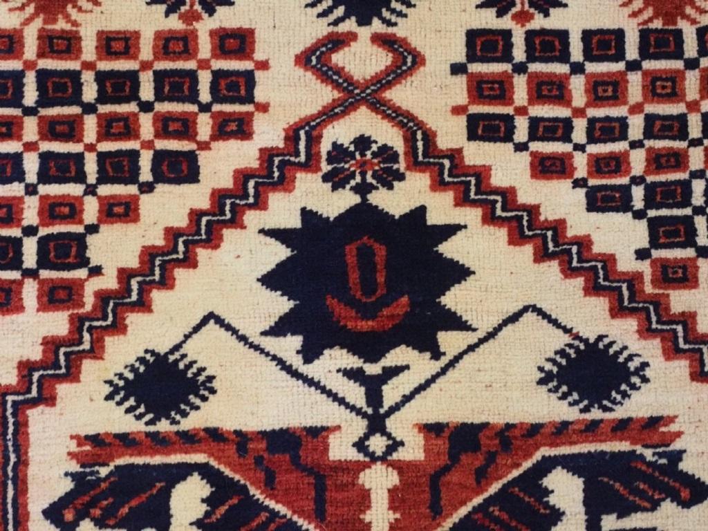 Vintage Turkish Yagcibedir Village Rug With Ivory Ground, About 70 Years Old In Excellent Condition For Sale In Moreton-In-Marsh, GB