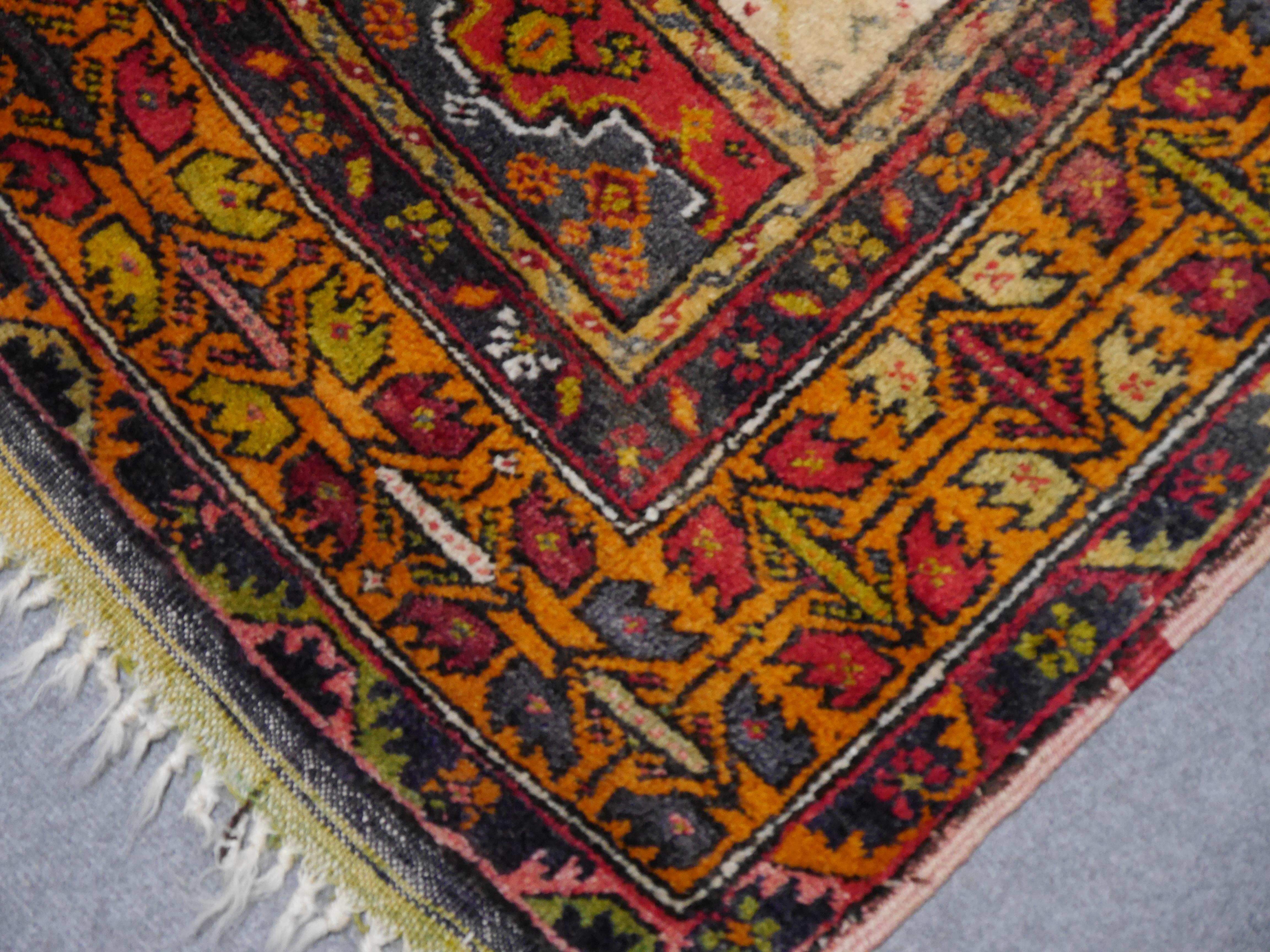 Vintage Rug Red Blue and Ivory Wool, hand knotted Persian Carpet In Good Condition For Sale In Lohr, Bavaria, DE