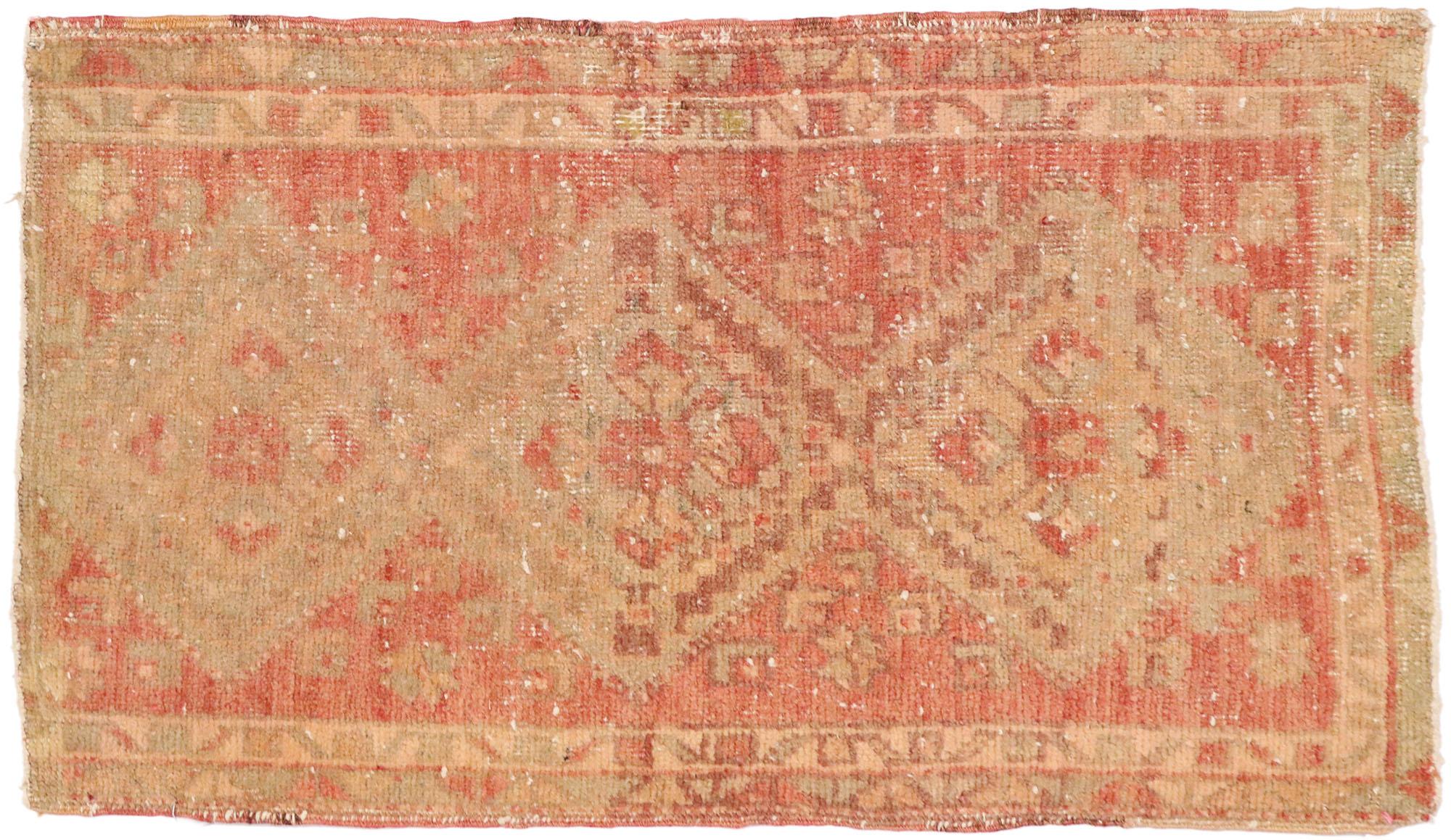 Vintage Turkish Carpet, Timeless Appeal Meets Laid-Back Luxury For Sale 2