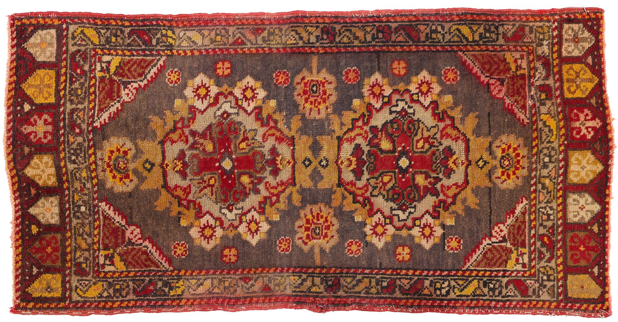 Türkischer Vintage-Teppich Yastik Oushak, Timeless Appeal trifft auf stilvolle Langlebigkeit im Angebot 4