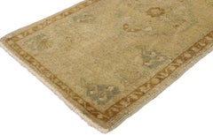Türkischer Vintage-Teppich Yastik Oushak, Timeless Appeal trifft auf stilvolle Langlebigkeit