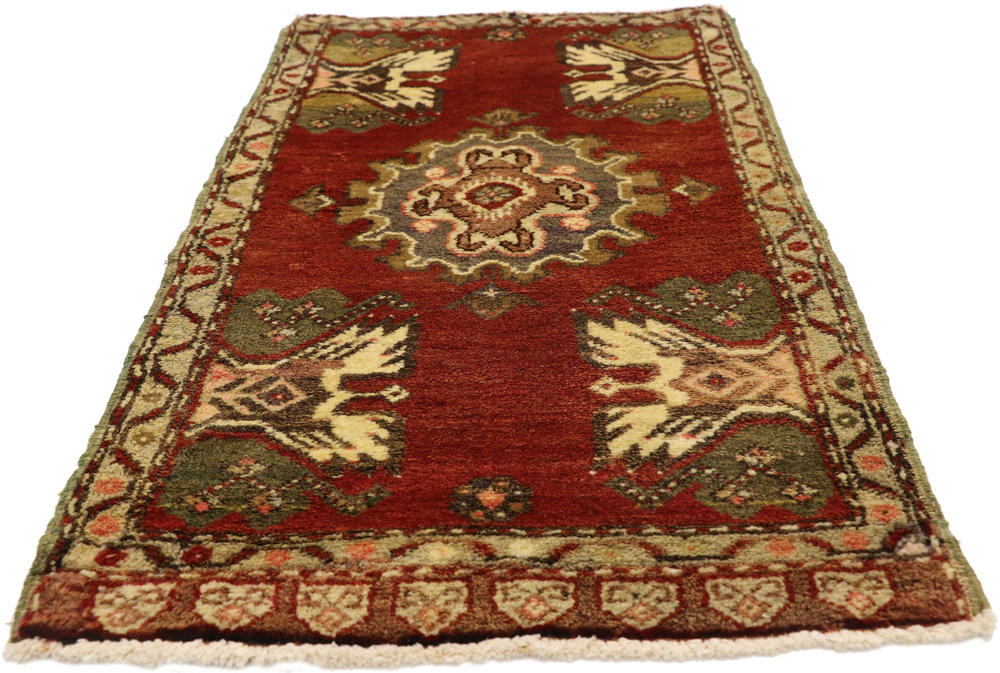 Turco Tappeto turco vintage Yastik Oushak, il fascino senza tempo incontra la durevolezza dell'estetica in vendita