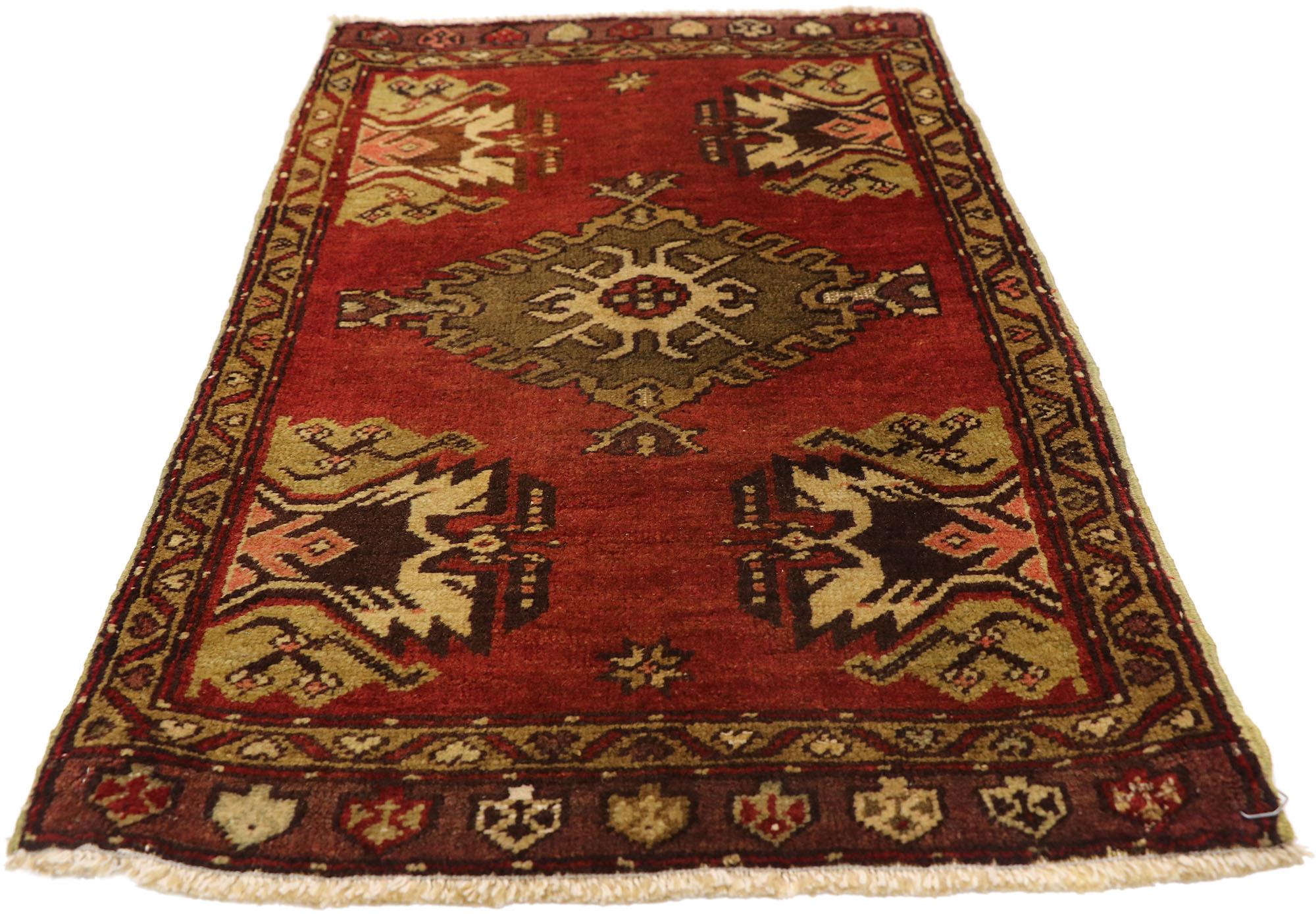 Turc Tapis turc vintage Yastik Oushak, l'attrait intemporel rencontre la durabilité élégante en vente