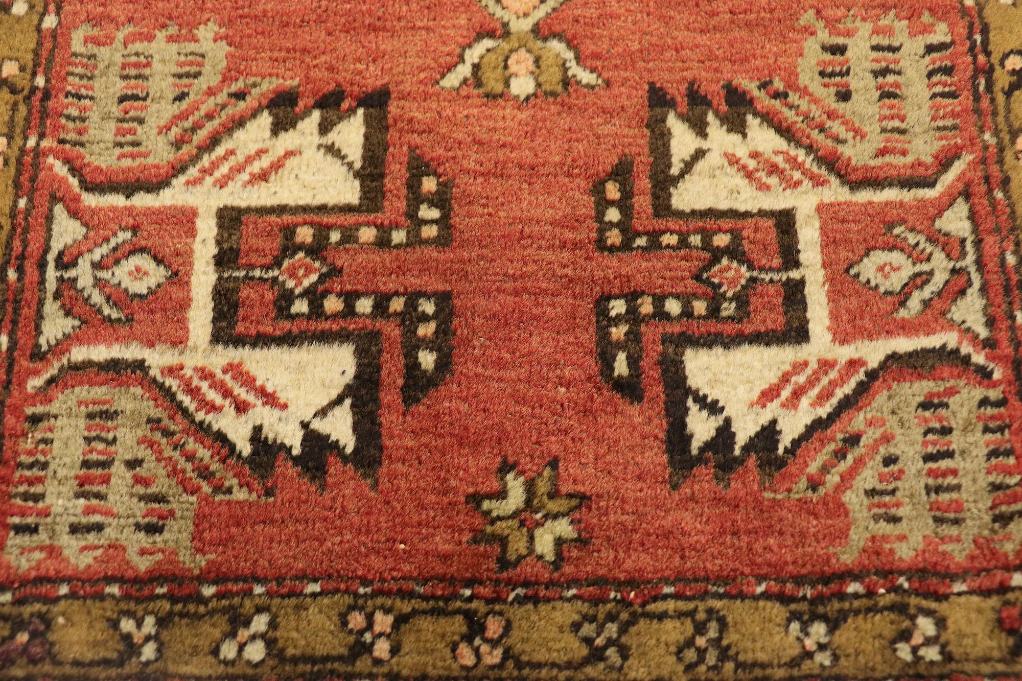 Türkischer Vintage-Teppich Yastik Oushak, Timeless Appeal trifft auf stilvolle Langlebigkeit im Zustand „Gut“ im Angebot in Dallas, TX