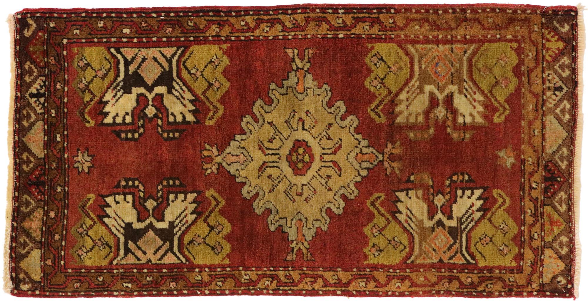 Türkischer Vintage-Teppich Yastik Oushak, Timeless Appeal trifft auf stilvolle Langlebigkeit (Wolle) im Angebot