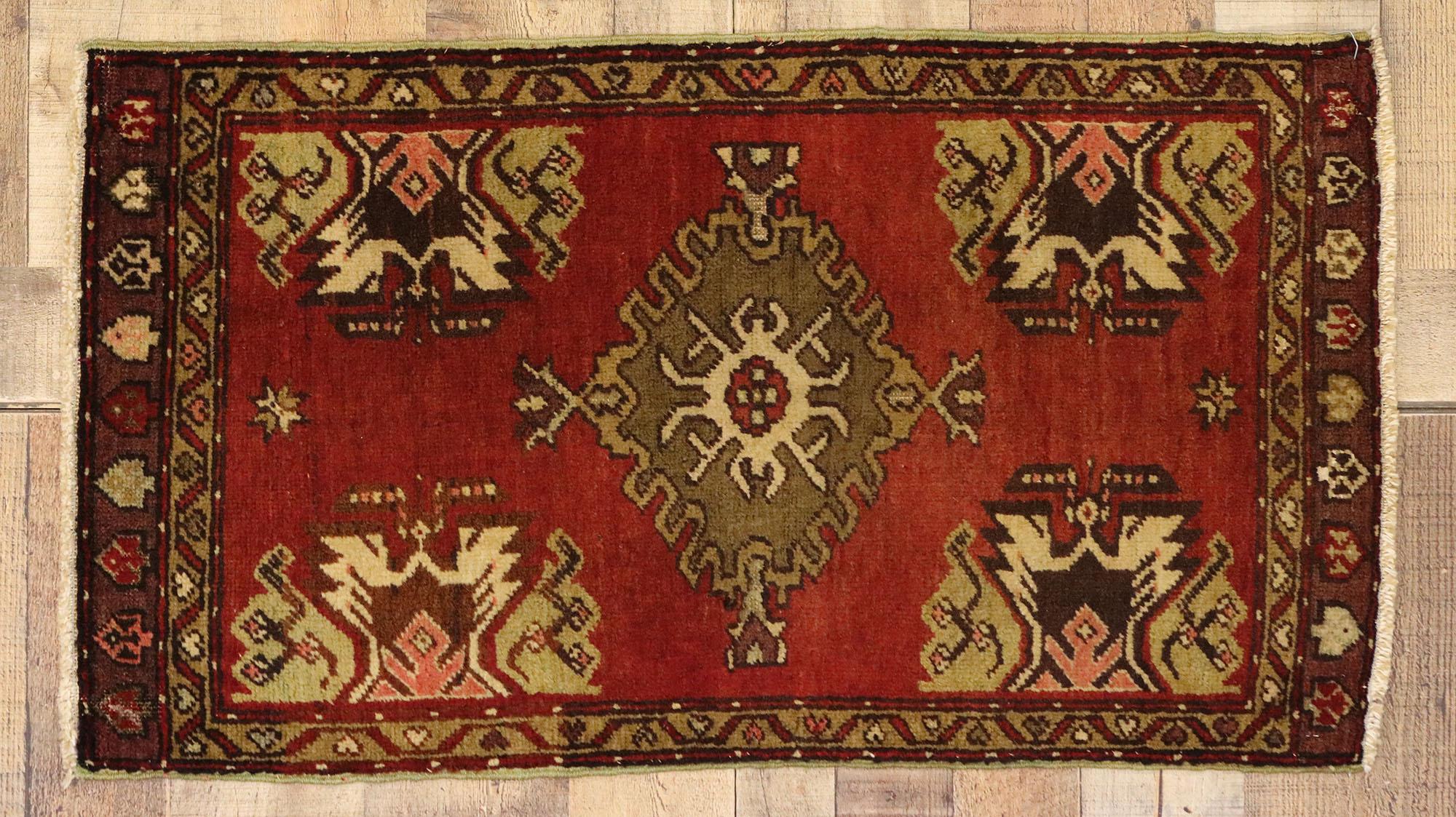 20ième siècle Tapis turc vintage Yastik Oushak, l'attrait intemporel rencontre la durabilité élégante en vente
