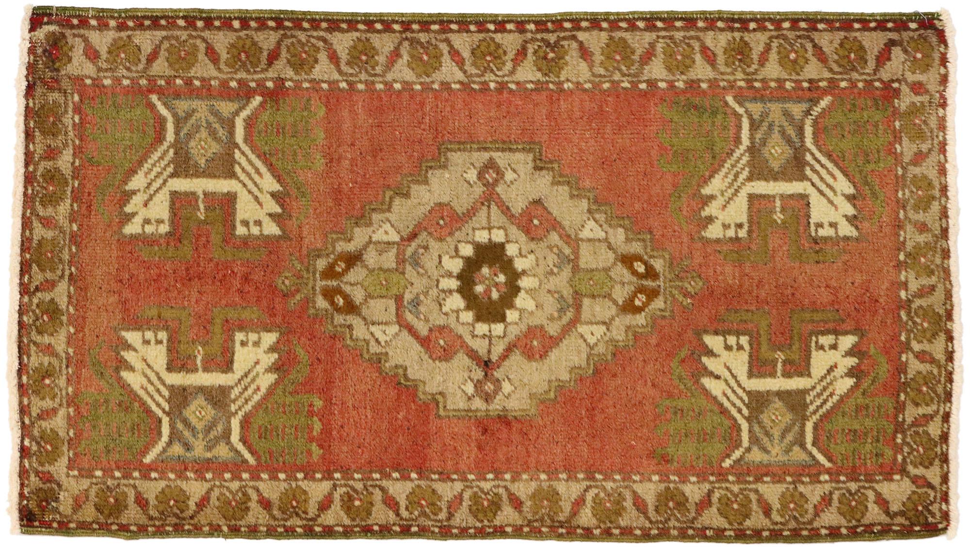 Türkischer Vintage-Teppich Yastik Oushak, Timeless Appeal trifft auf stilvolle Langlebigkeit (Wolle) im Angebot
