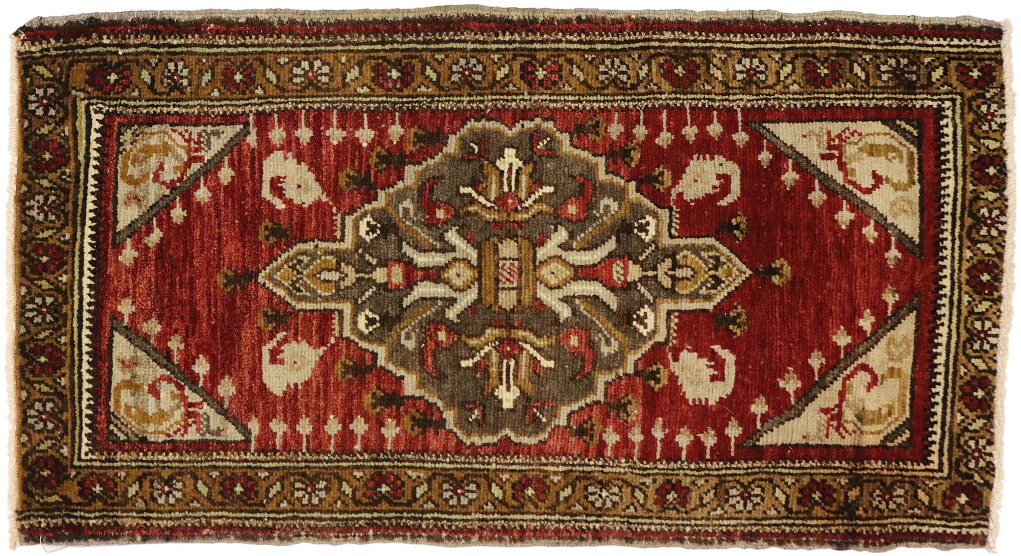 Vintage Turkish Yastik Oushak Carpet, Timeless Appeal Meets Stylish Durability For Sale 3