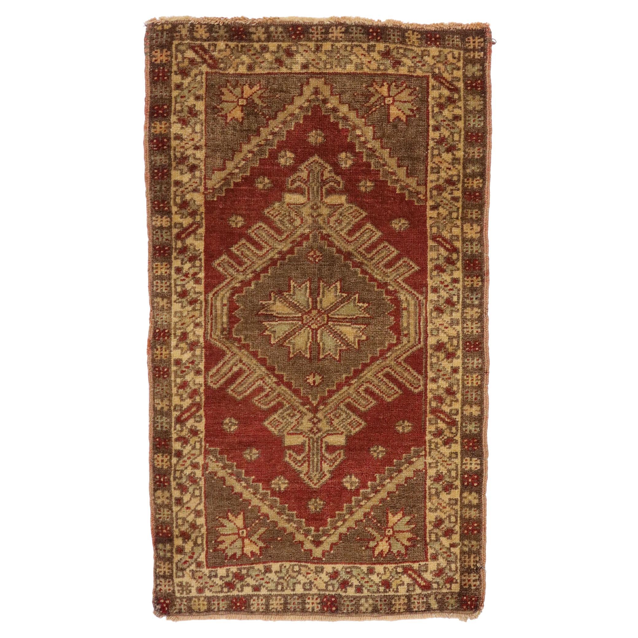 Vintage Turkish Yastik Rug, Timeless Appeal Meets Stylish Durability For Sale