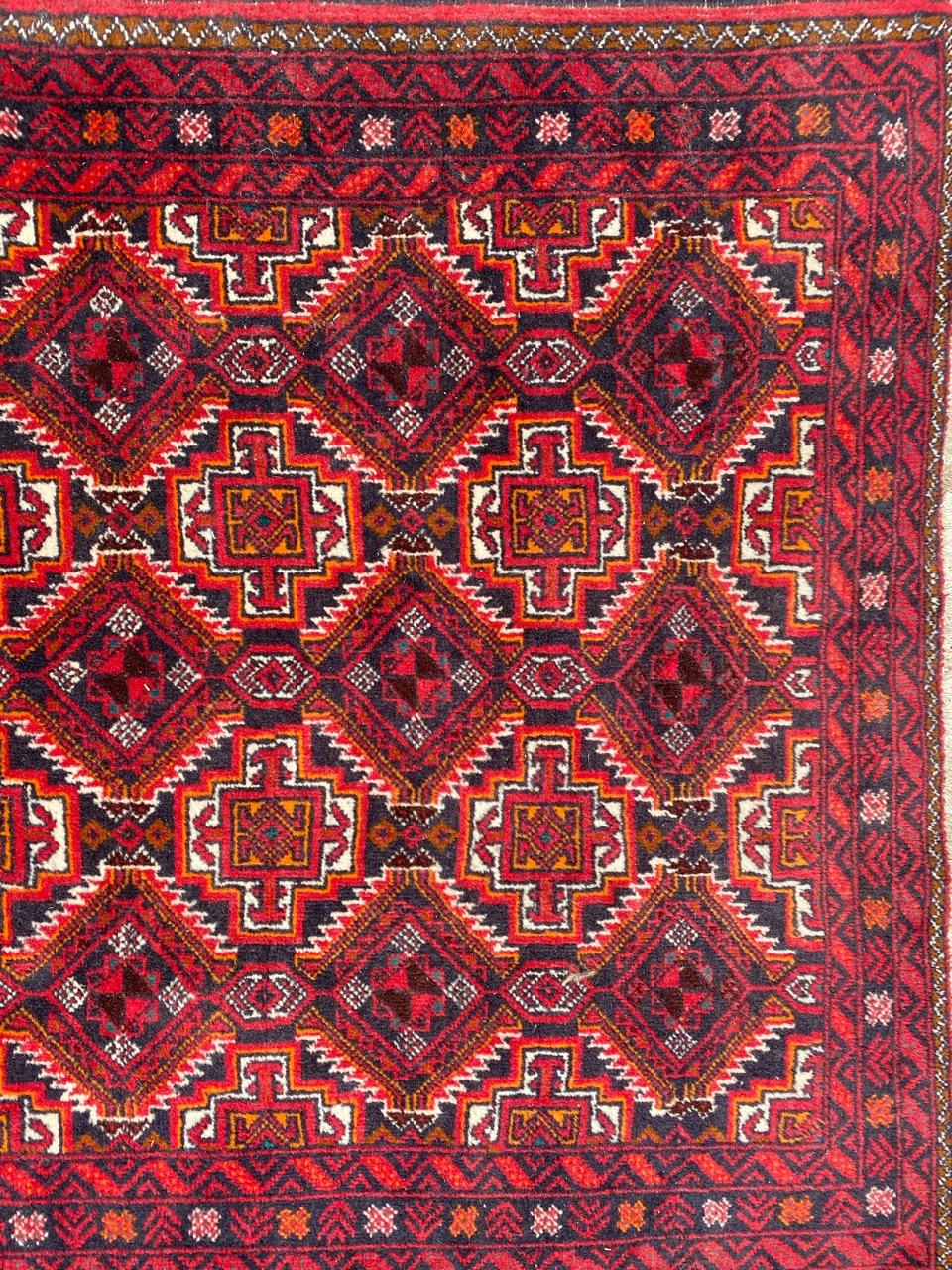 Rustique Tapis vintage turkmène baloutche de Bobyrug en vente