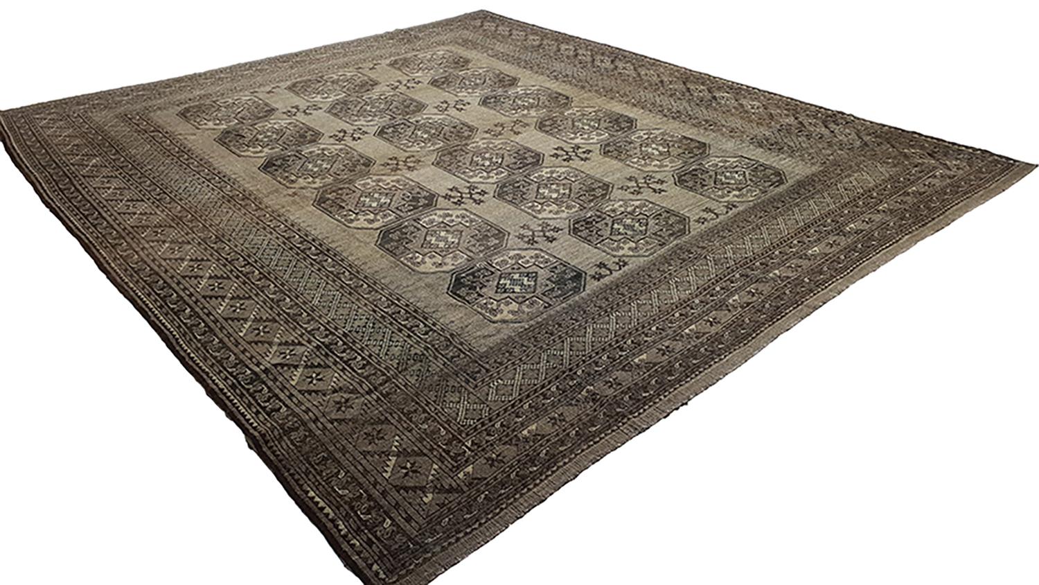 Alter turkmenischer Bokhara Ersari-Teppich (Handgeknüpft) im Angebot