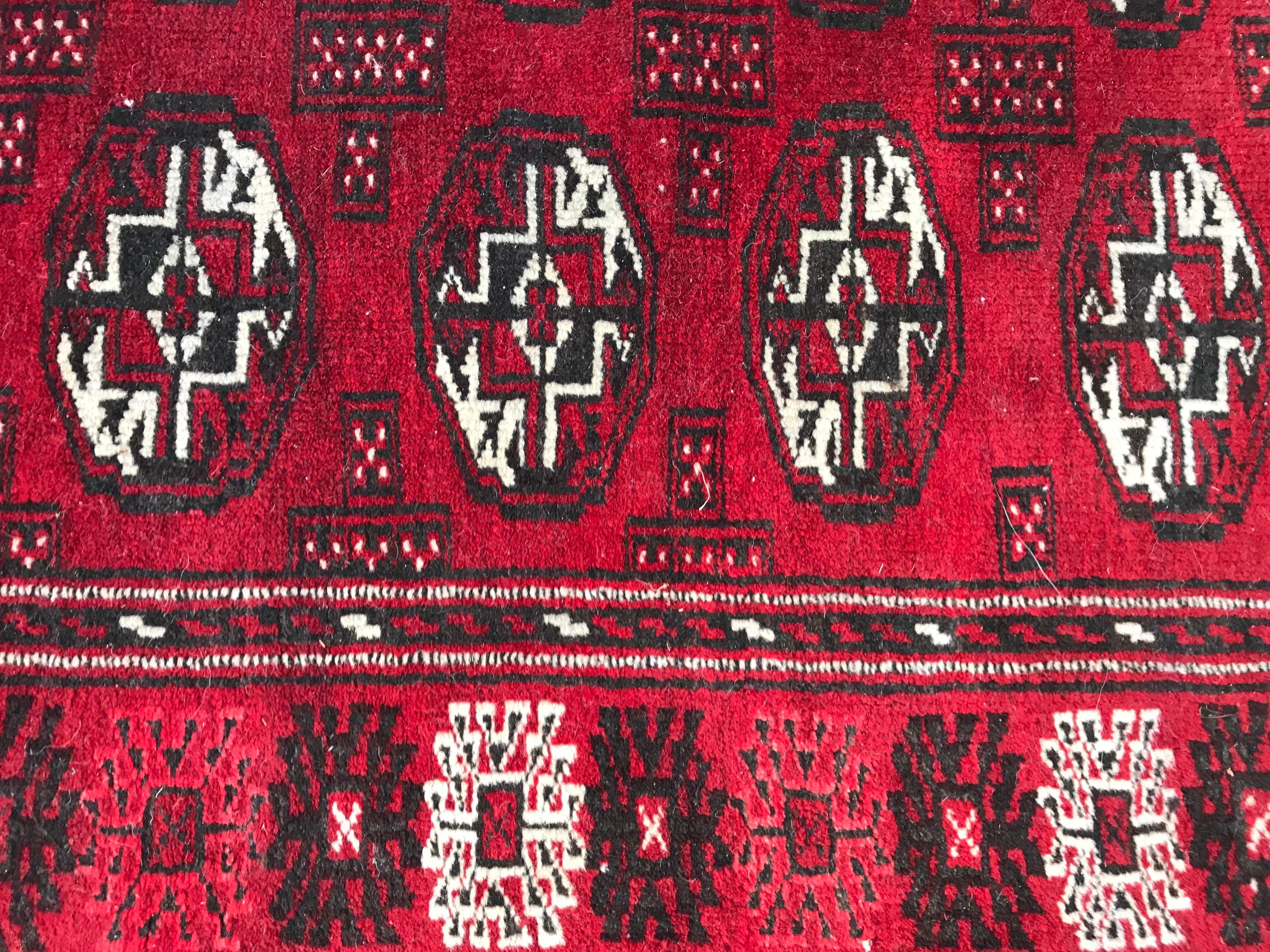Bobyrug's Vintage Turkmen Bokhara Teppich (Wolle) im Angebot