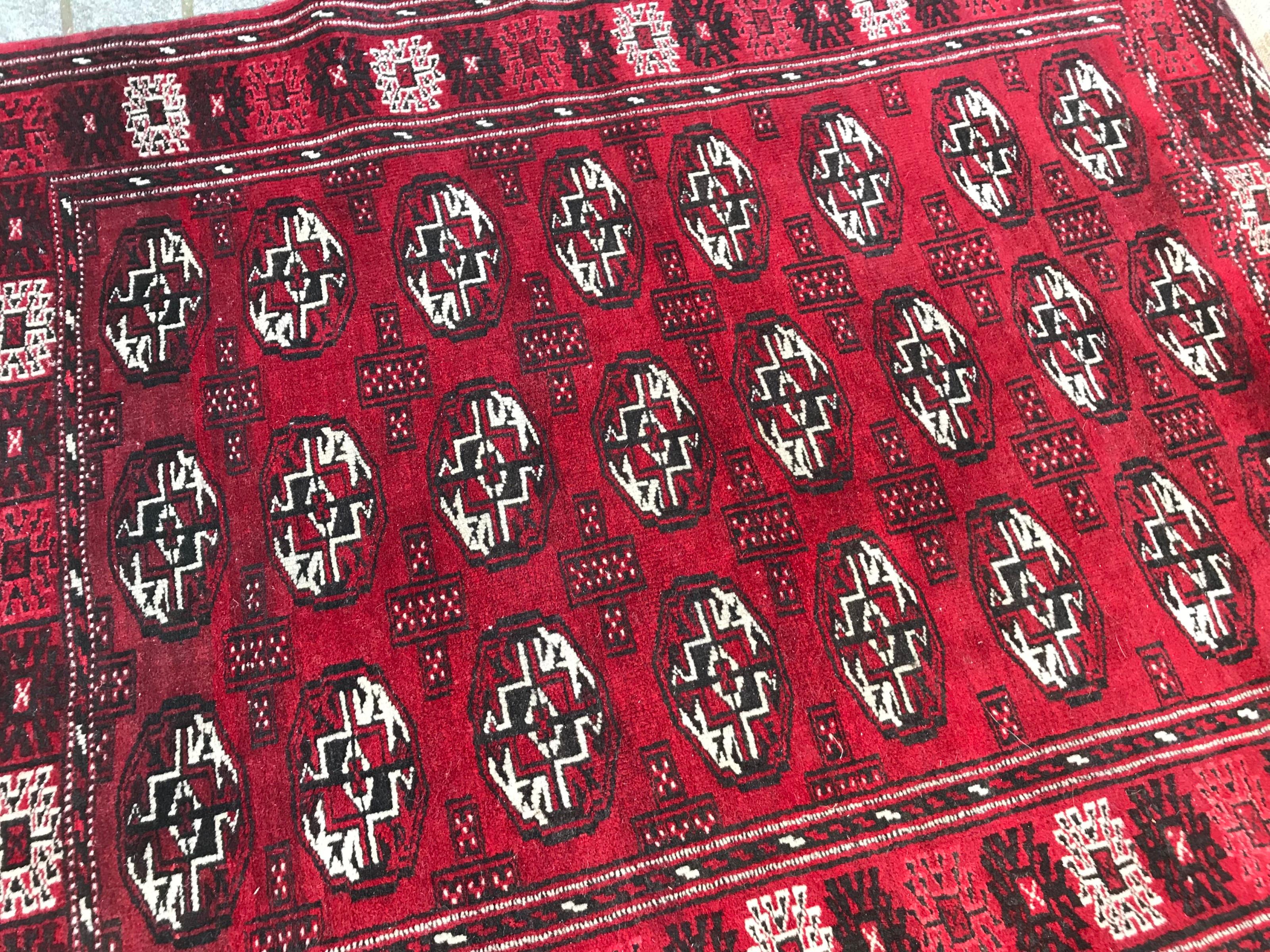 Bobyrug's Vintage Turkmen Bokhara Teppich im Angebot 1