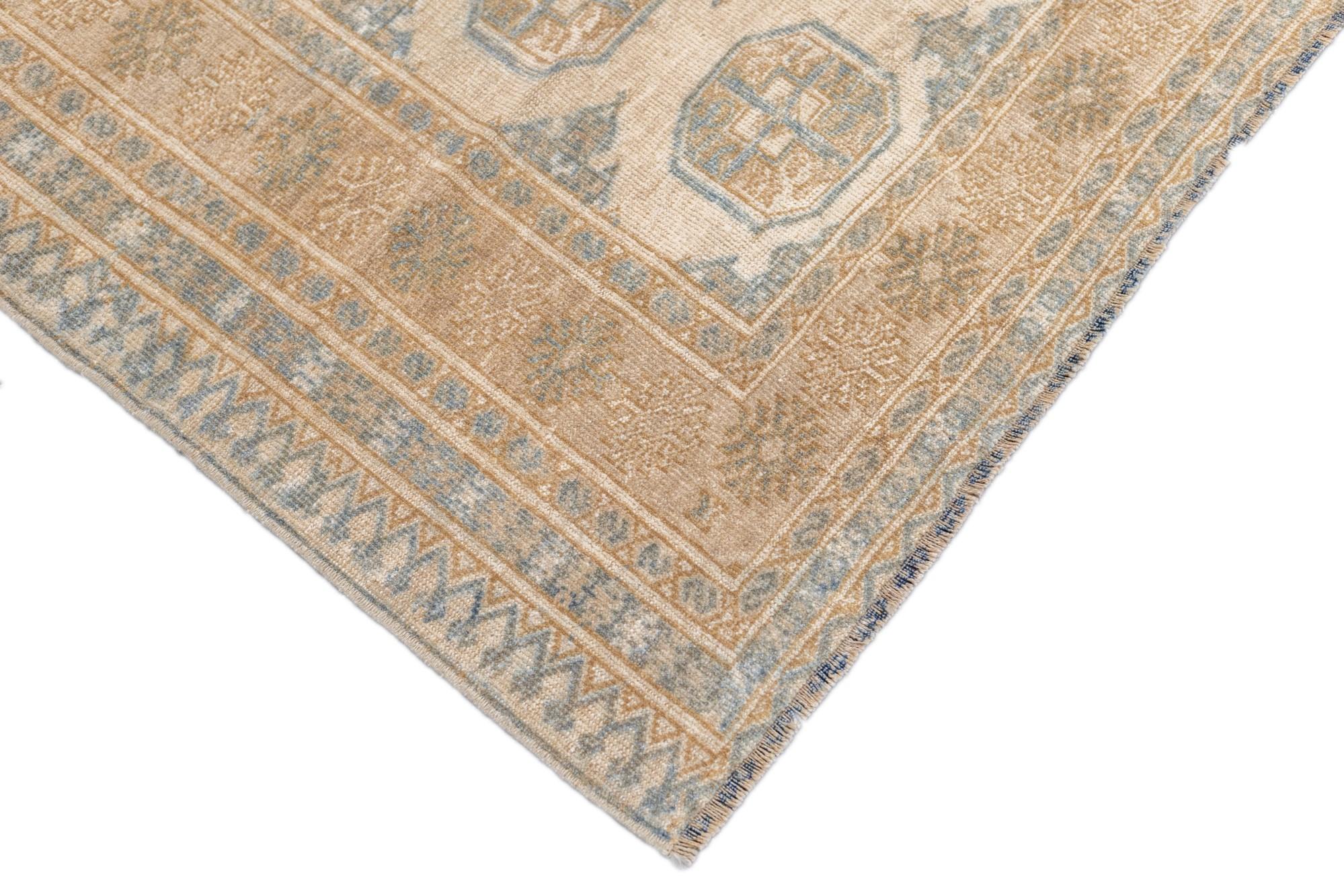 20th Century Vintage Turkmen Rug 4'4'' x 6'3'' For Sale