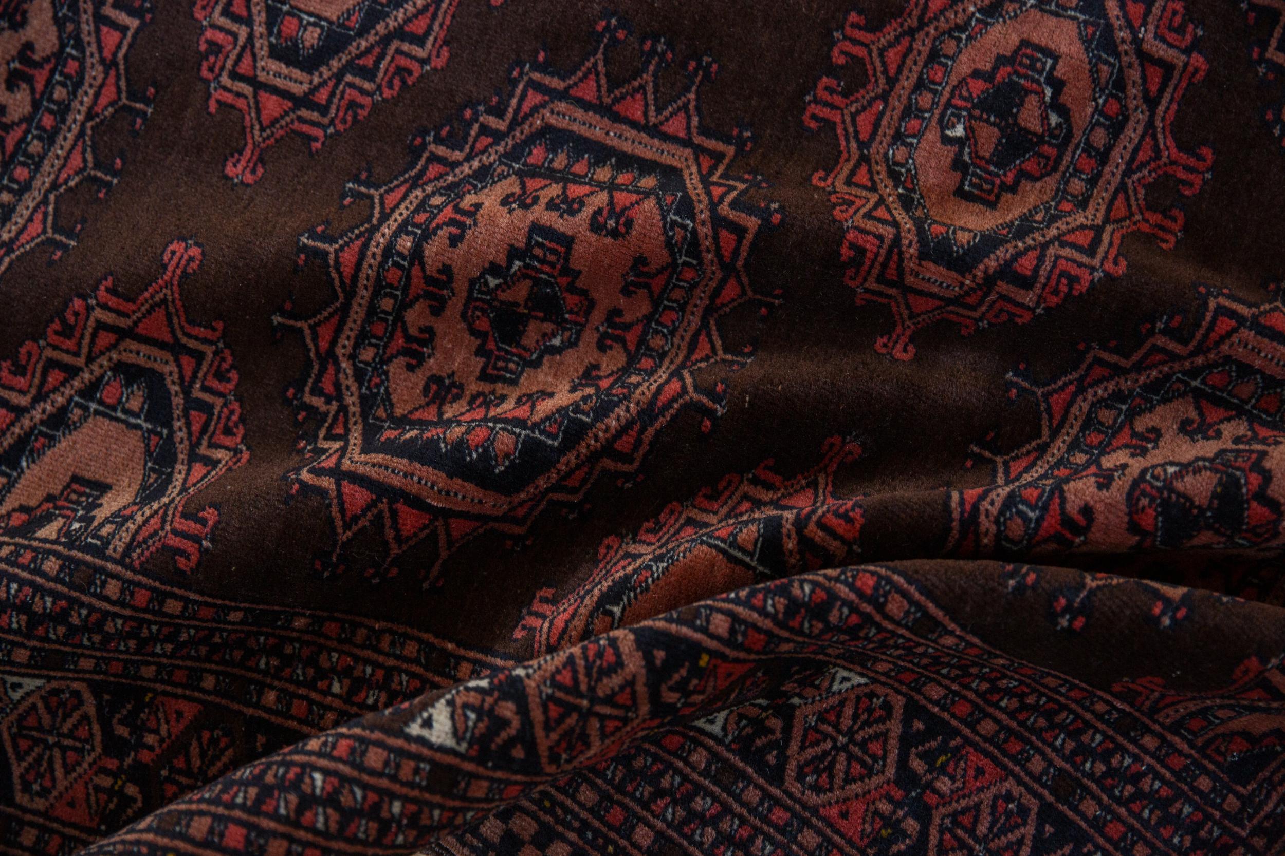 Vintage Turkmen Rug For Sale 2
