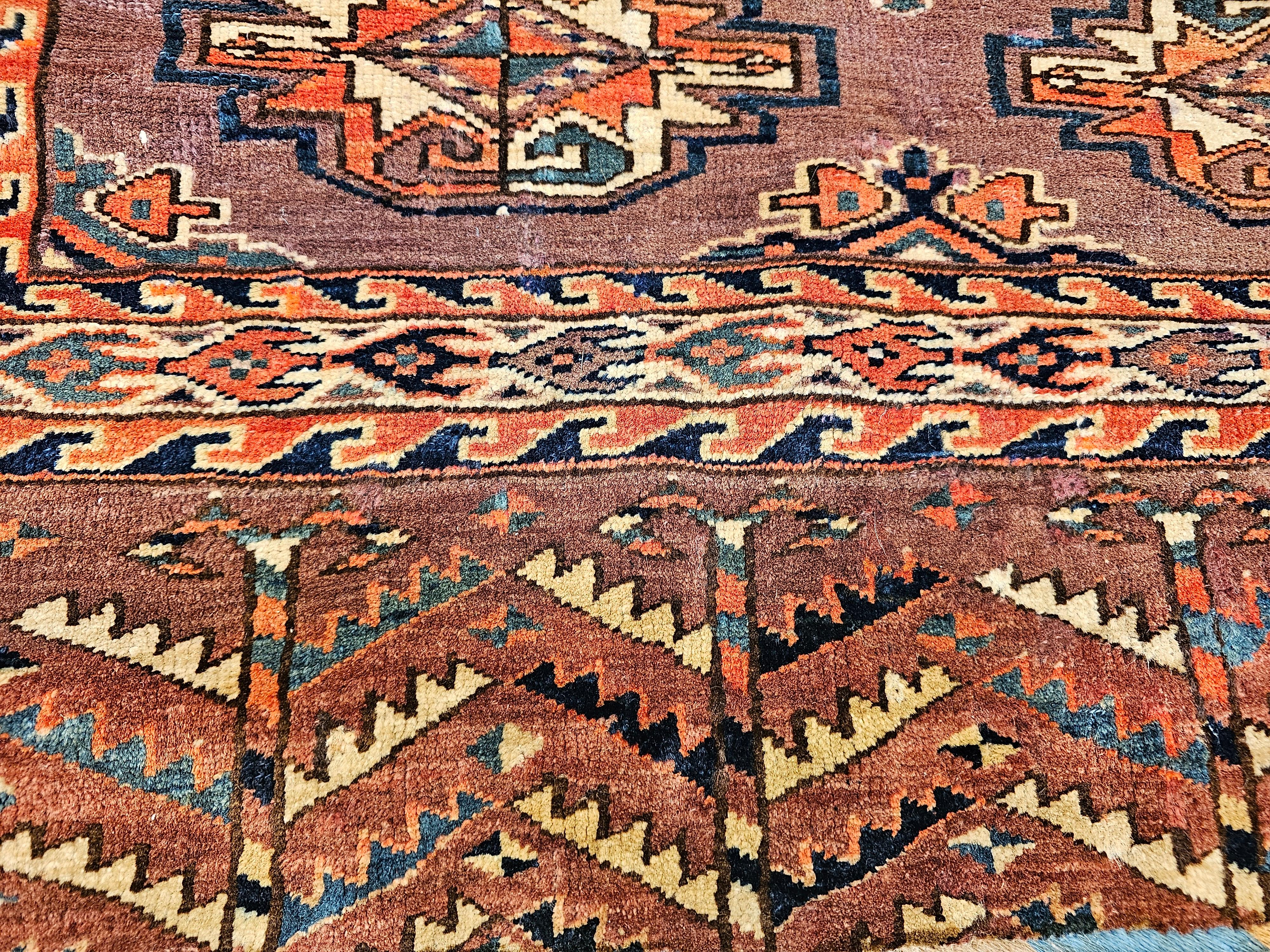Turkmenische Yomut Chuval-Tasche im Vintage-Stil (20. Jahrhundert) im Angebot