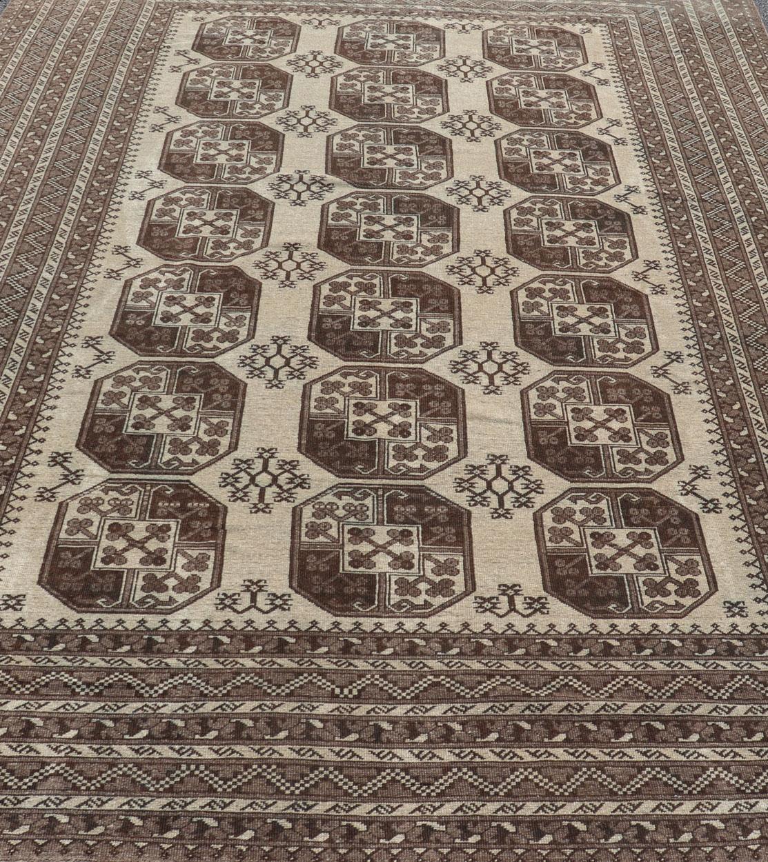 Vintage Turkomen Ersari Rug in Wool with All-Over Repeating Gul Design For Sale 1