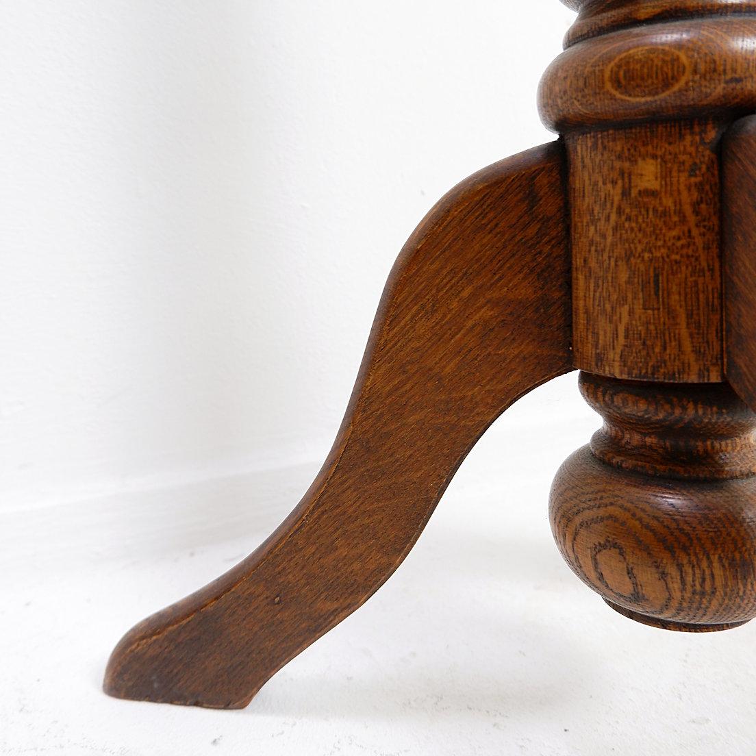 Vintage turned wood Valet Stand - 1960s For Sale 1