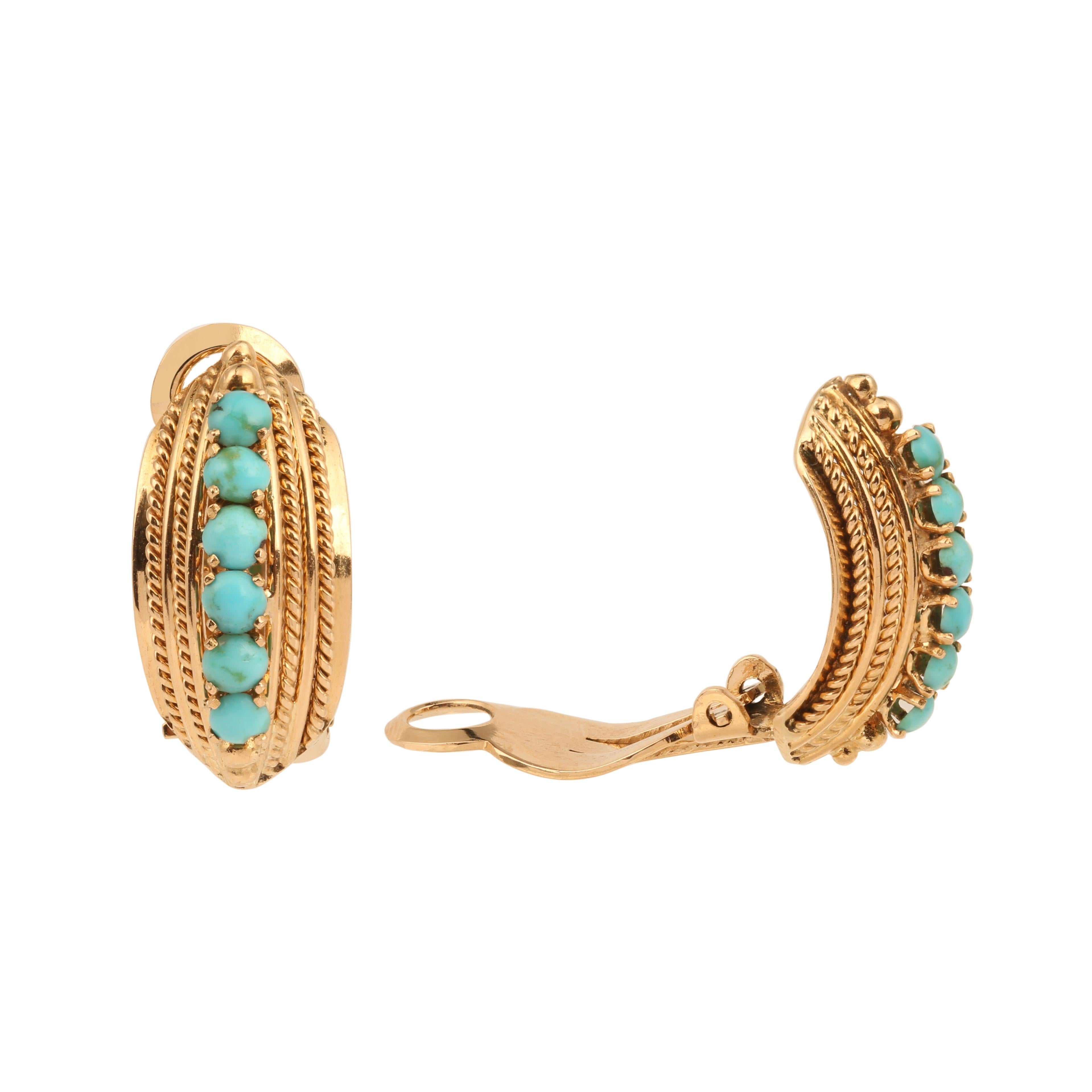 Braided yellow gold tiered earrings set with turquoise stones.

Total estimated turquoise weight: 0.80 carats

Dimensions: 22.15 x 10.72 x 10 mm (0.872 x 0.422 x 0.393 inches)

Pair weight: 9.70 g

French work circa 1960-1970

18-carat rose gold,