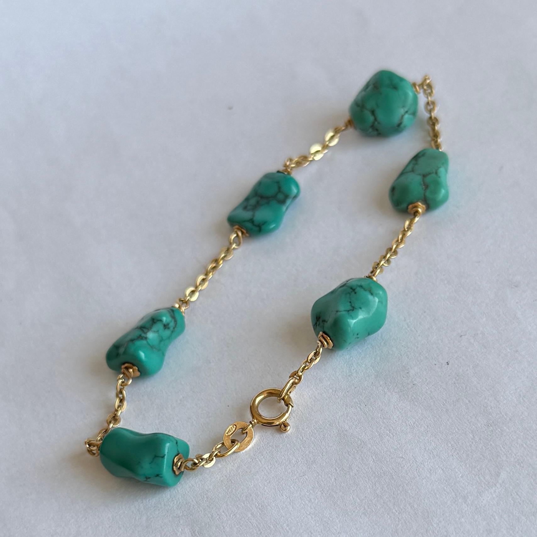 Taille cabochon Bracelet à maillons vintage en or 9 carats et turquoise en vente