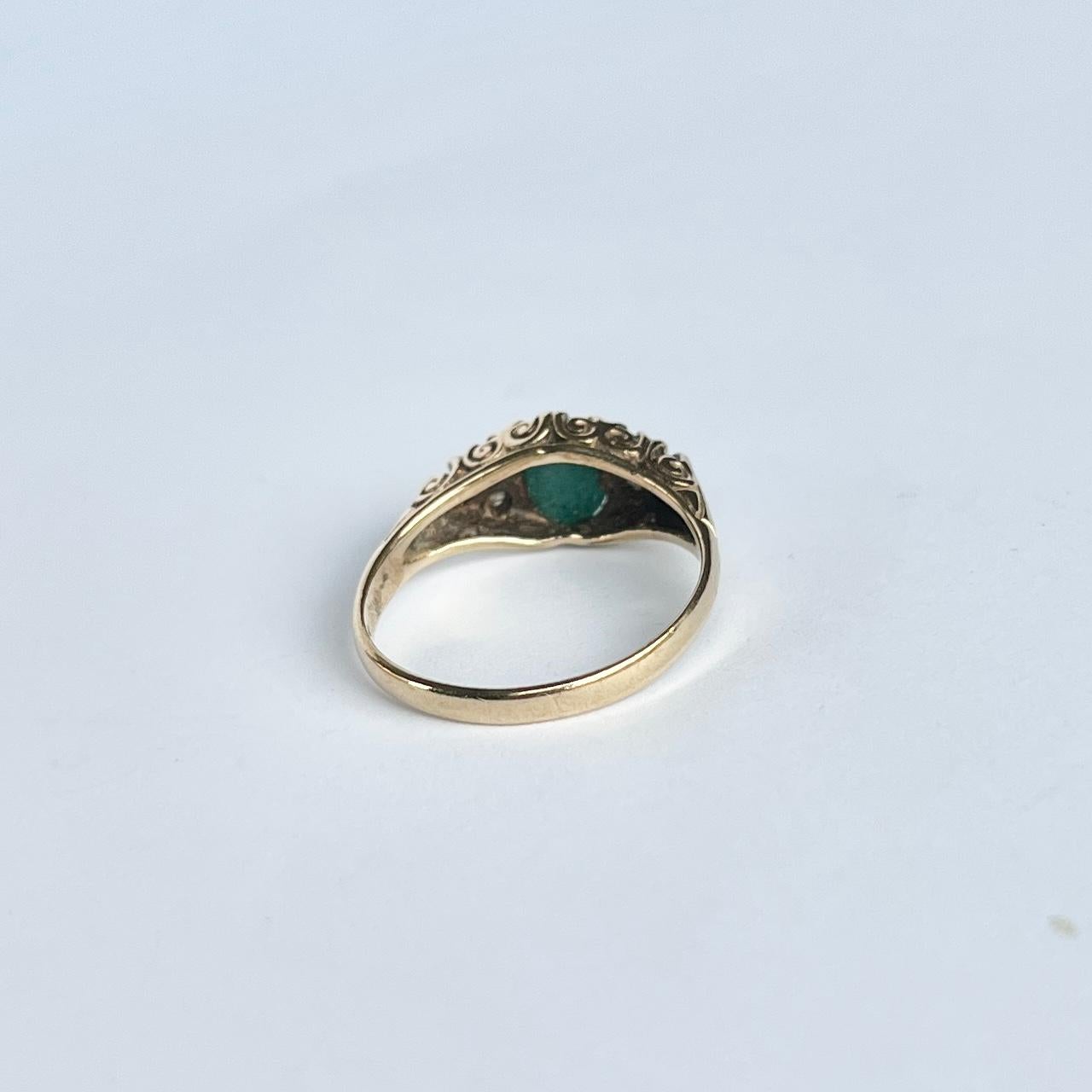 Vintage Turquoise and Diamond 9 Carat Gold Ring In Good Condition For Sale In Chipping Campden, GB