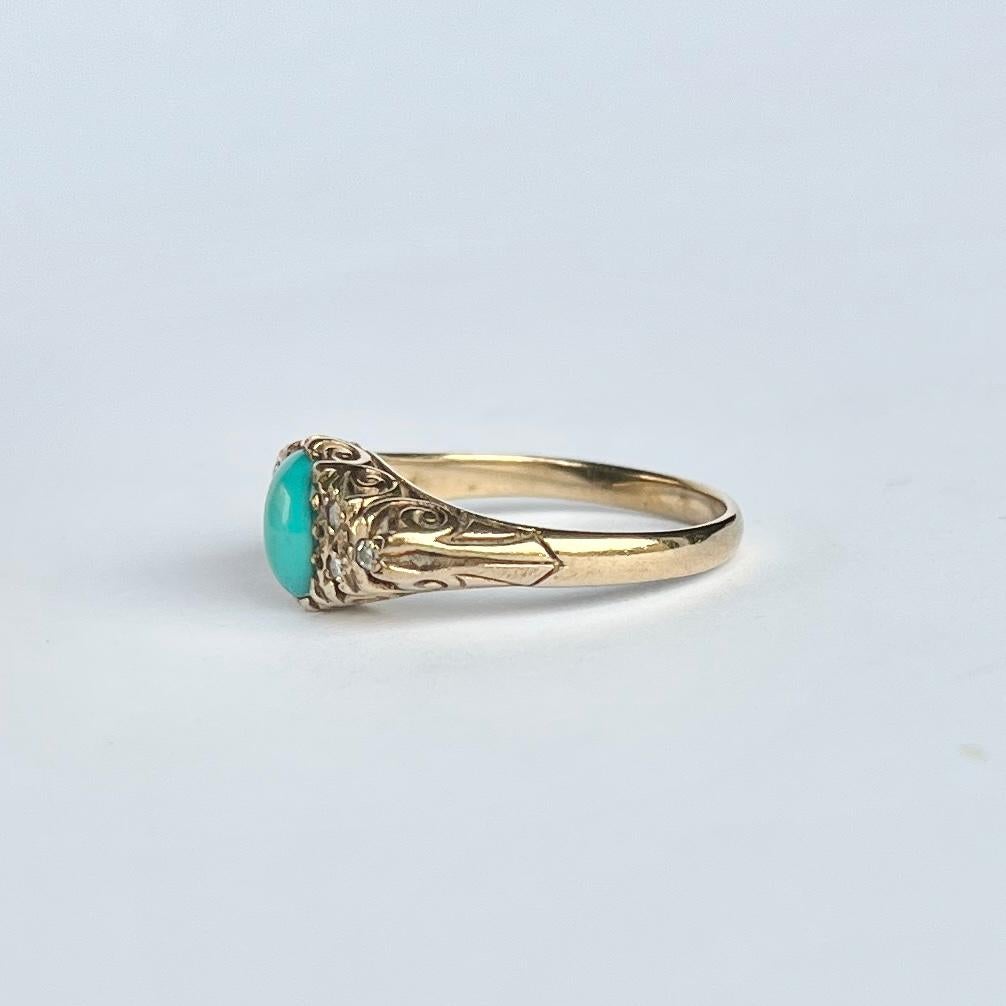 Women's Vintage Turquoise and Diamond 9 Carat Gold Ring For Sale