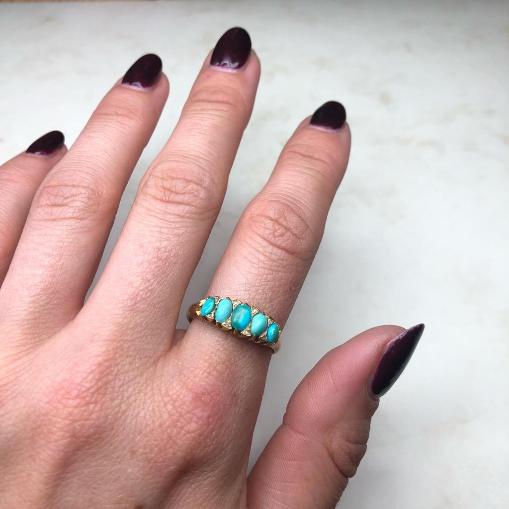 Vintage Turquoise and Diamond Point Five-Stone 18 Carat Ring 2