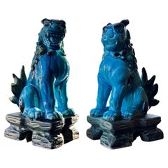 Paire de chiens Komainu japonais en céramique à glaçure verte et turquoise, vintage 