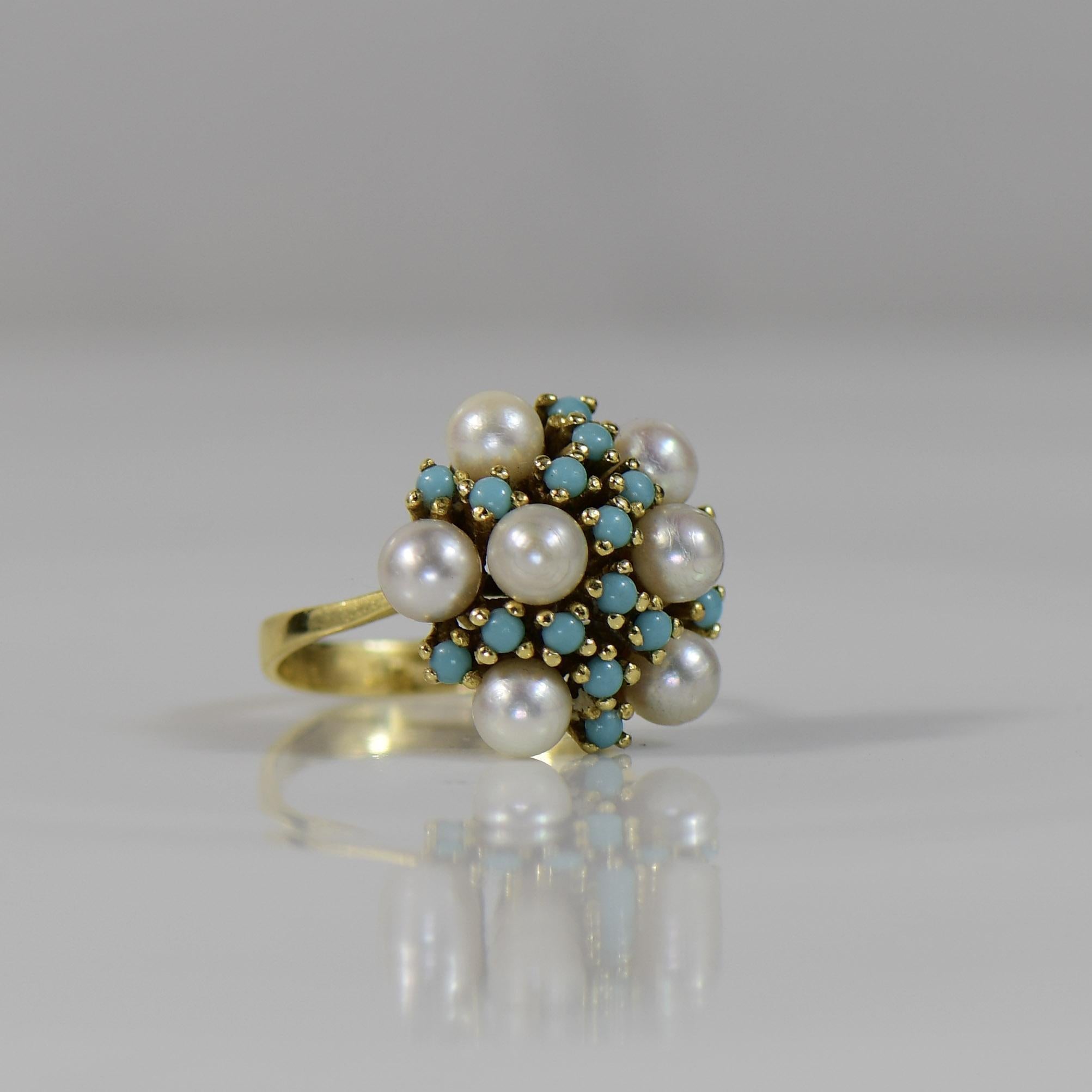 Vintage Turquoise and Pearl Cluster High Karat Gold 18K+ Ring In Good Condition For Sale In Addison, TX