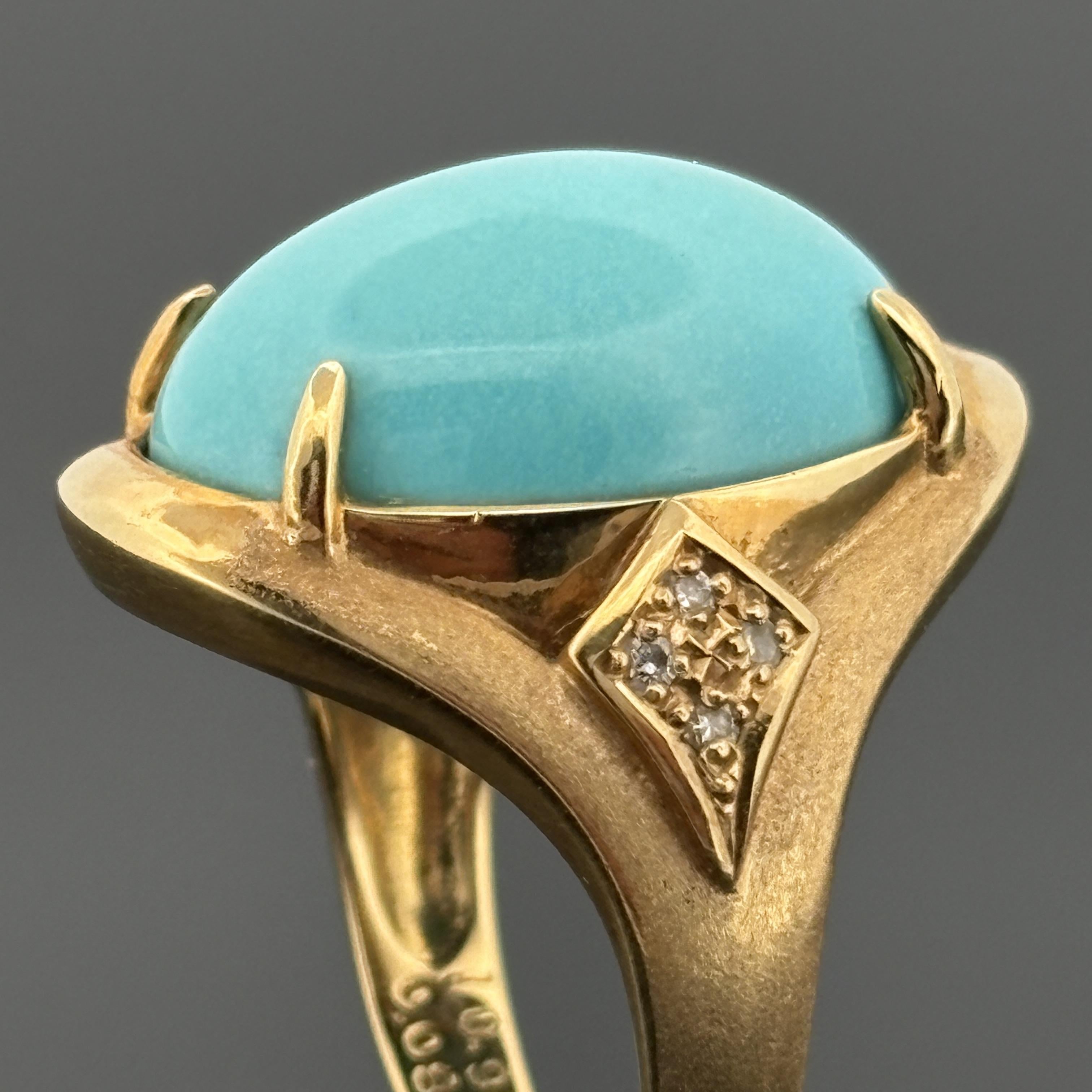 Donna Anello vintage con turchese cabochon e diamanti in oro giallo 18 carati in vendita