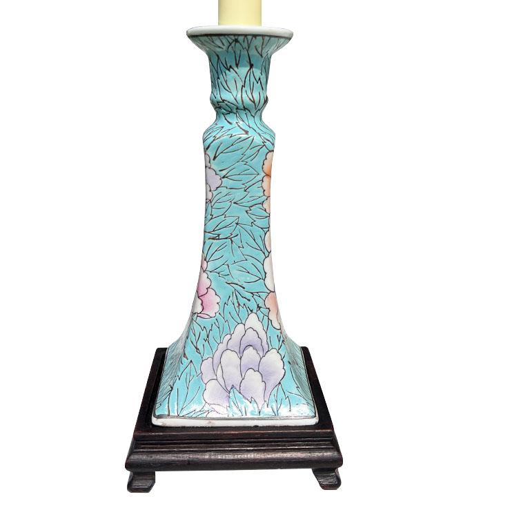 Métal Lampe de bureau vintage en céramique turquoise de style chinoiserie avec motif floral en vente