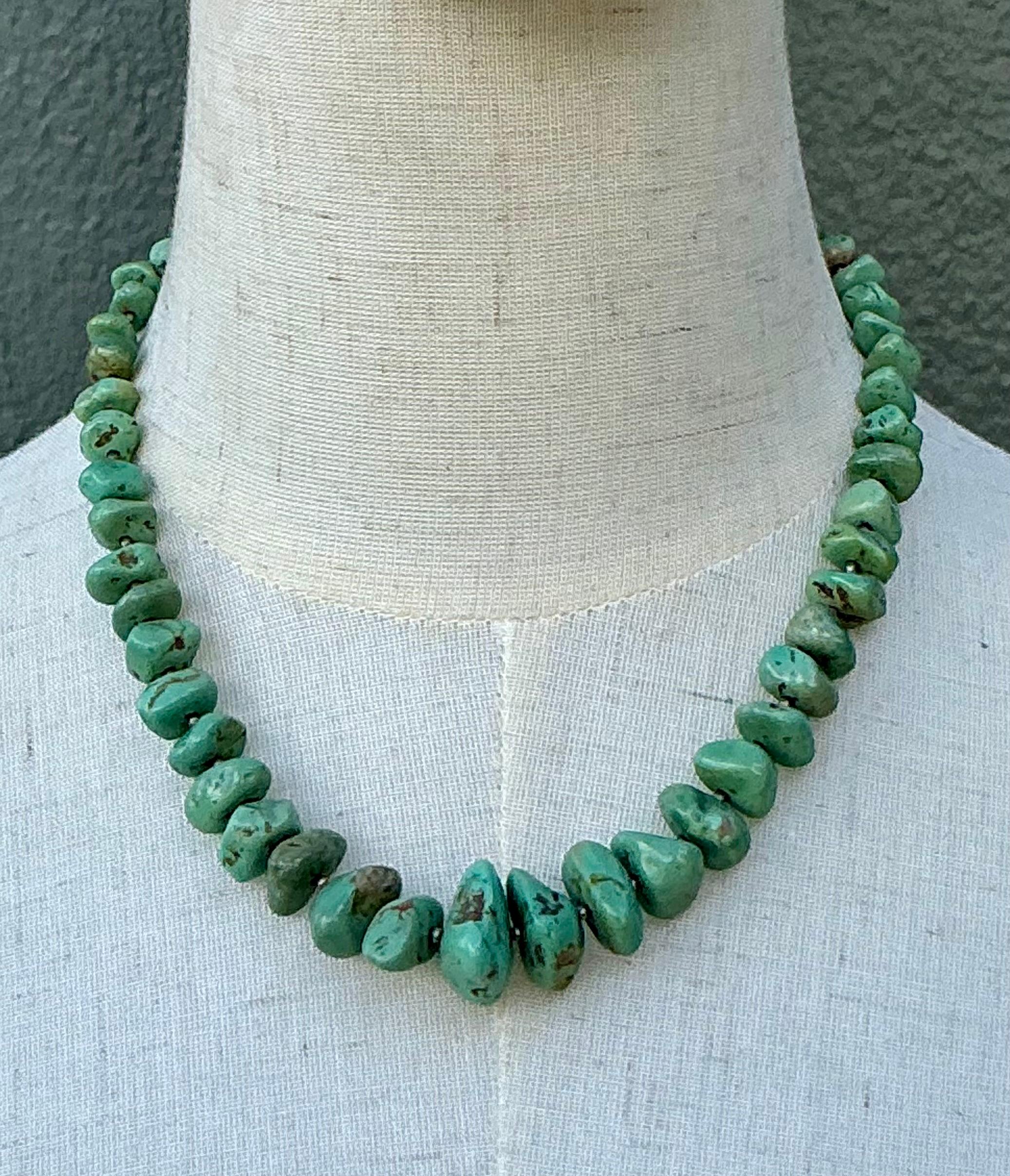 Collana a pezzi di turchese vintage In condizioni buone a West Palm Beach, FL