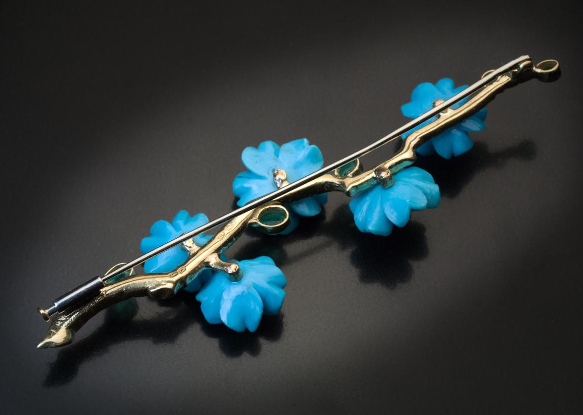 Vintage Turquoise Diamond Emerald Gold Flower Brooch In Excellent Condition In Chicago, IL