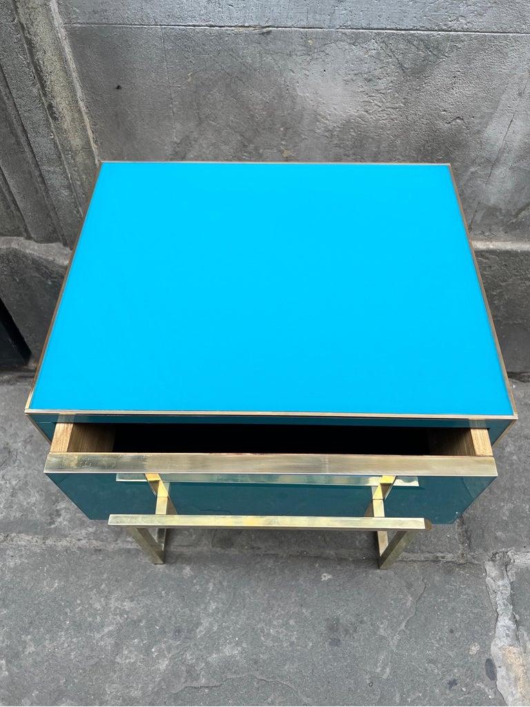 Tables de nuit vintage en verre opalin turquoise, poignées et incrustations en laiton, 1980 en vente 9