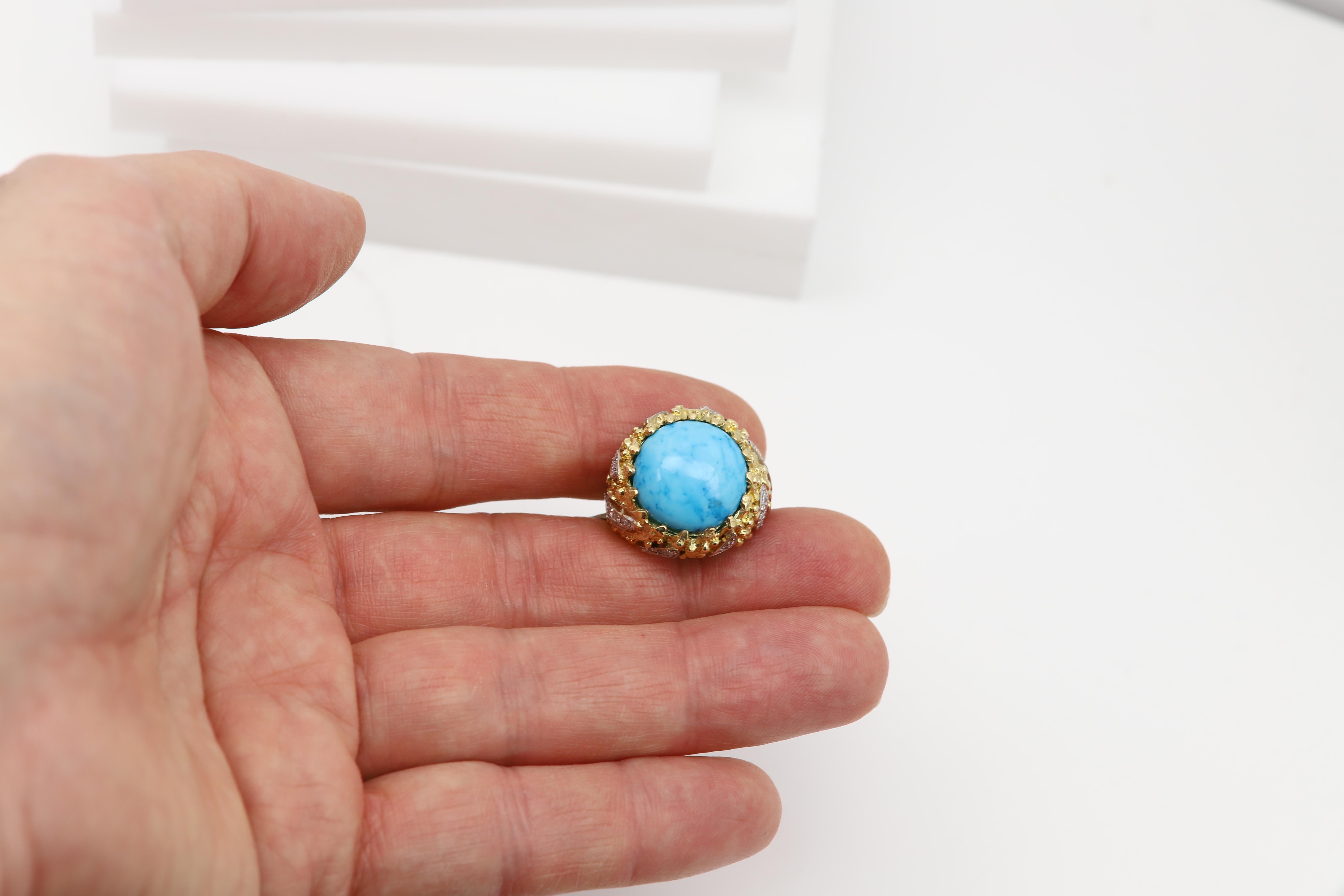 Round Cut Vintage Turquoise Ring Two Tone Gold and Diamonds 18 Karat For Sale