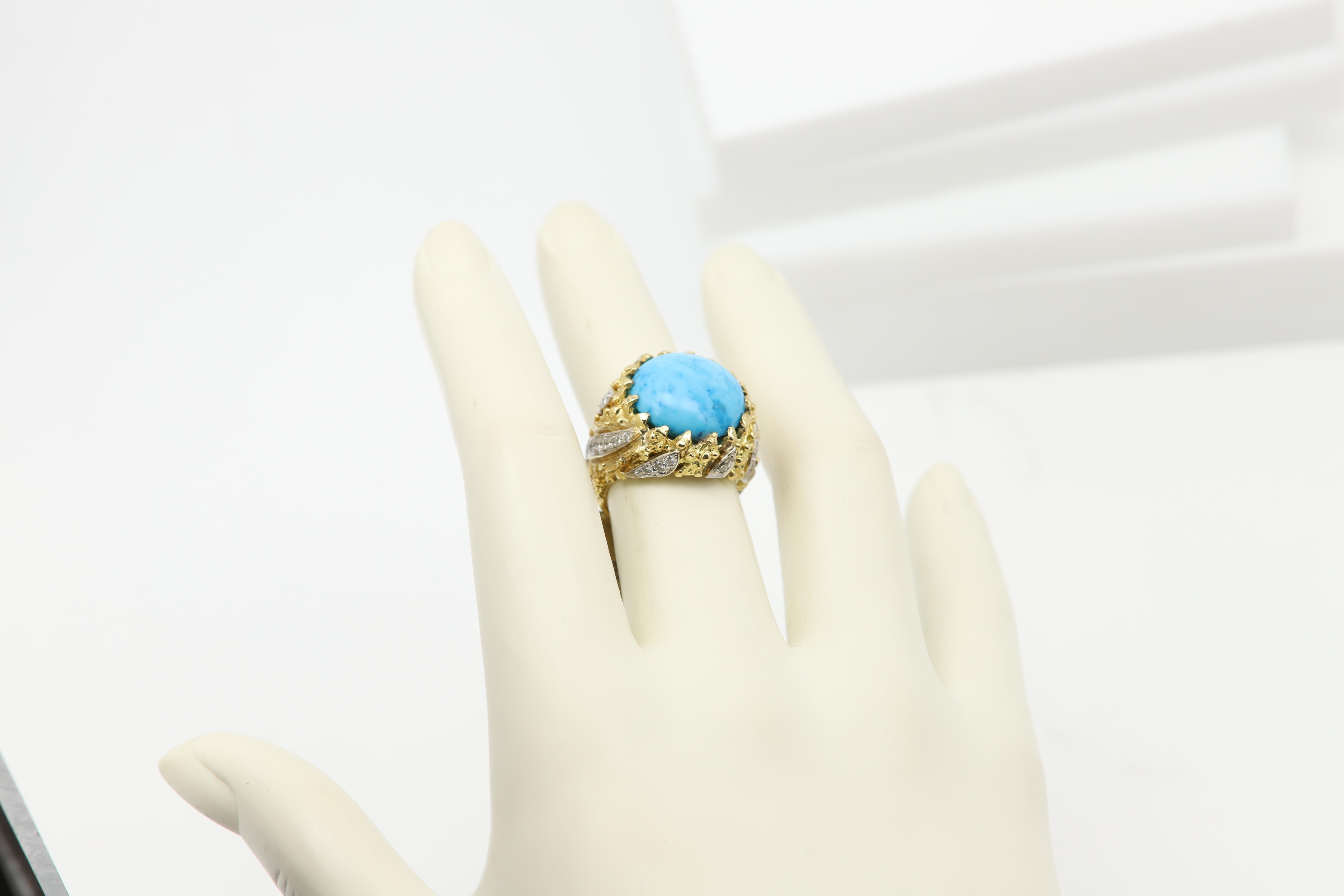 Vintage Turquoise Ring Two Tone Gold and Diamonds 18 Karat For Sale 2