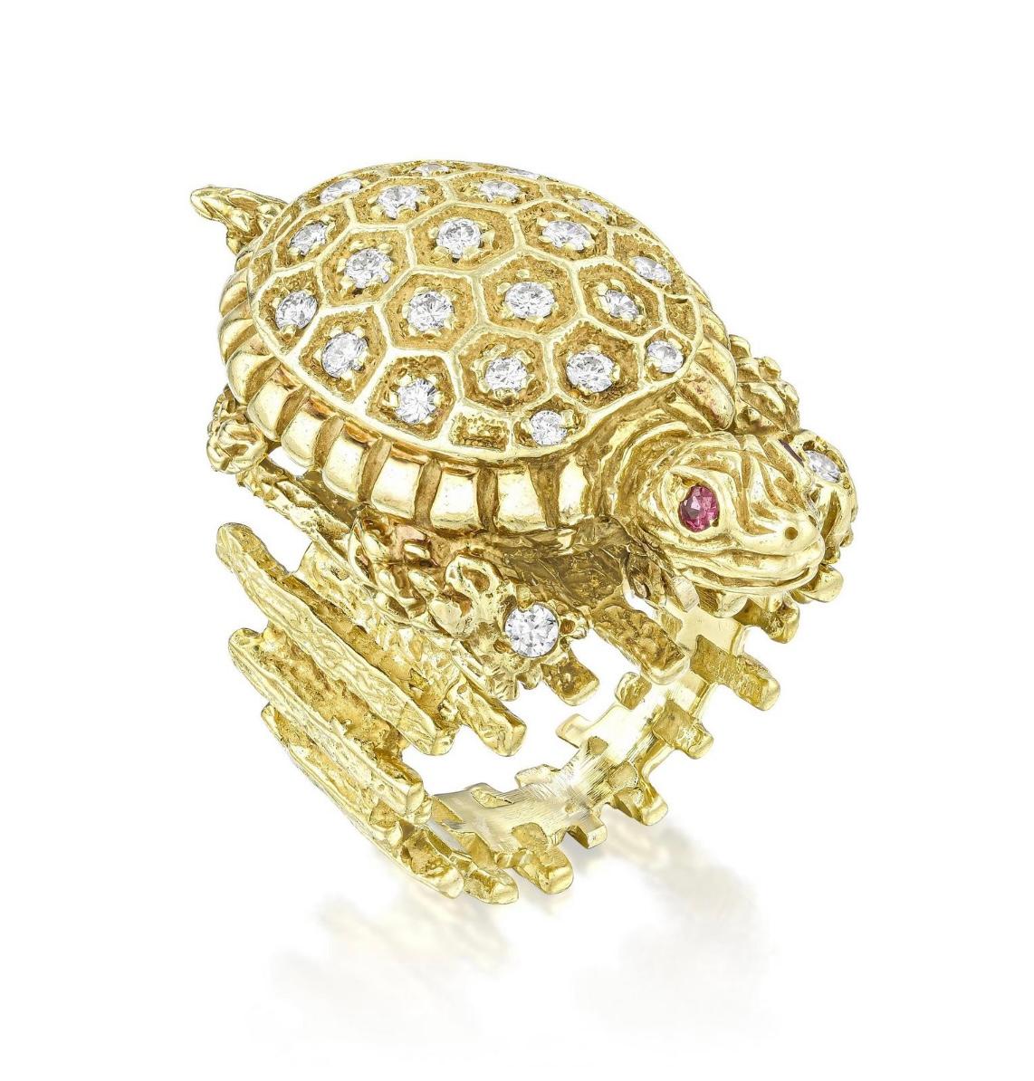 Round Cut Vintage Turtle Diamond And Gold Ring/Pin In 18K Yellow Ring.  For Sale